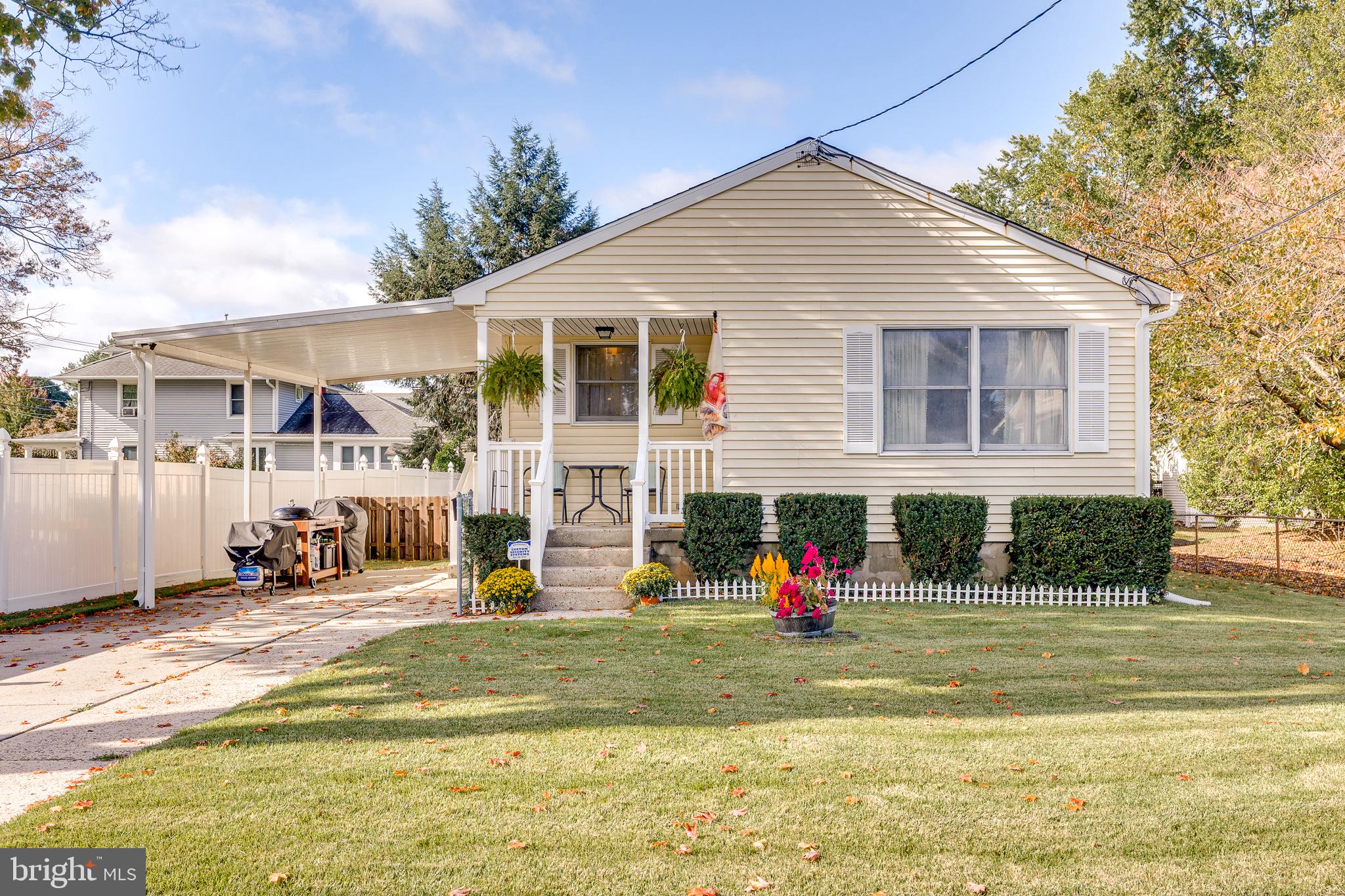 321 Edgewood Ave, Delanco, NJ 08075