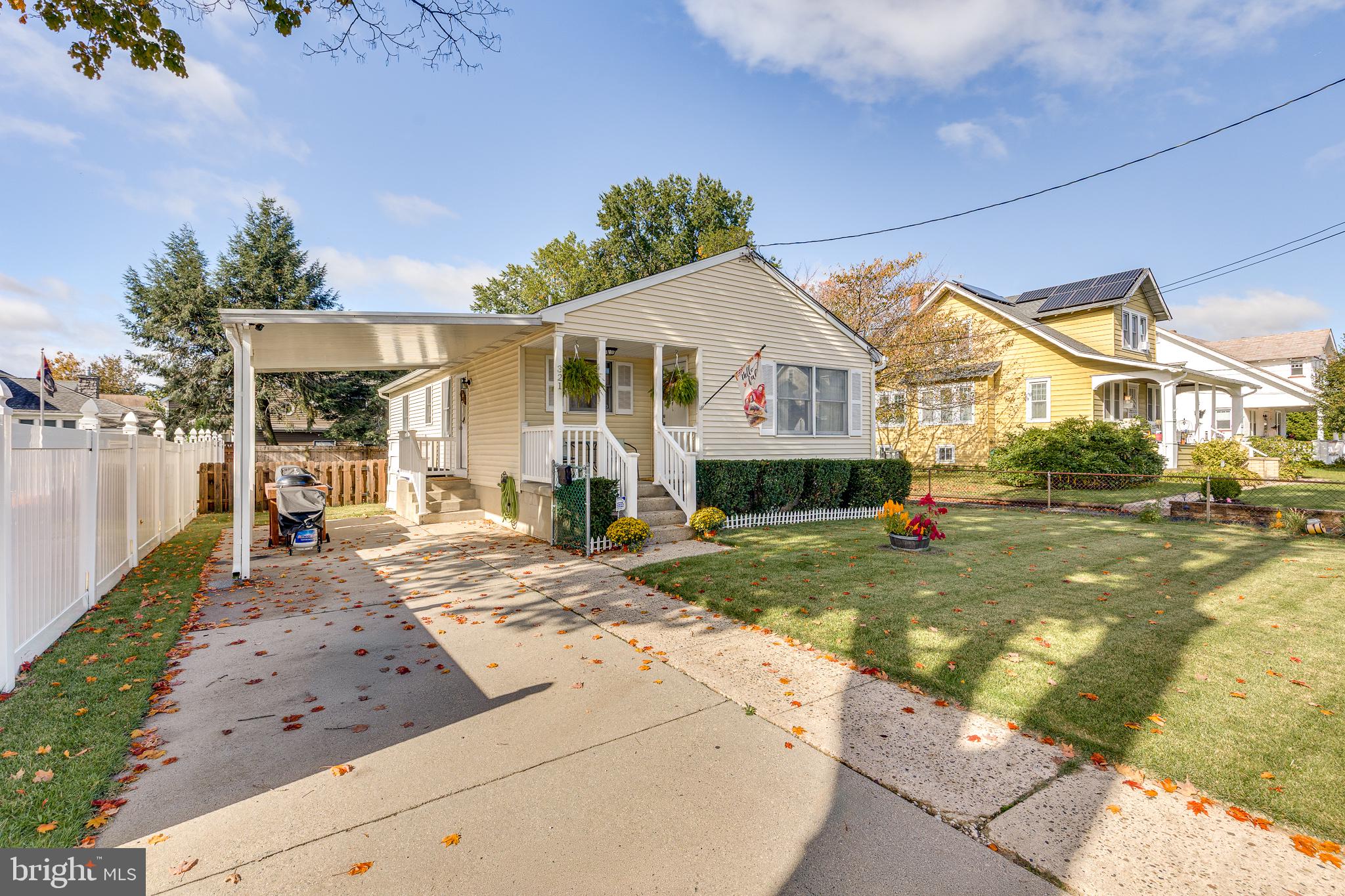 321 Edgewood Ave, Delanco, NJ 08075 photo