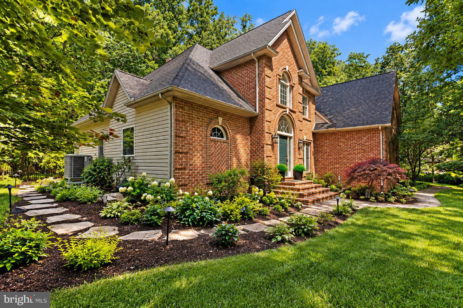 661 Hunters Ln, Lewisberry, PA 17339 photo
