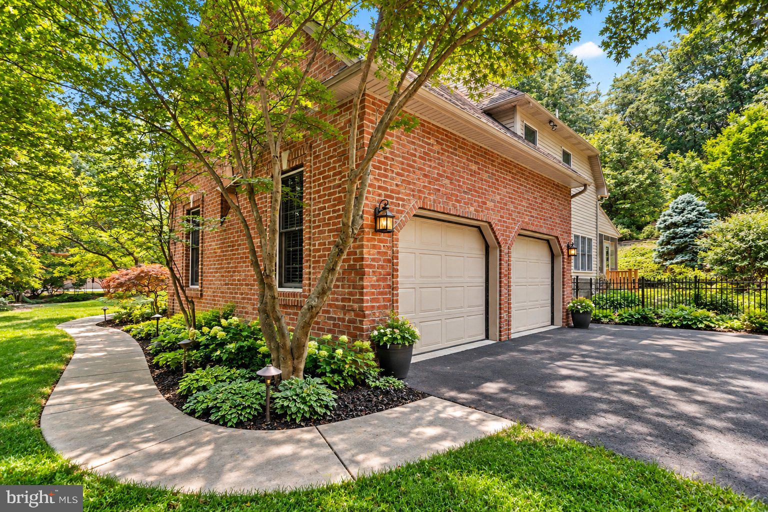 661 Hunters Ln, Lewisberry, PA 17339 photo