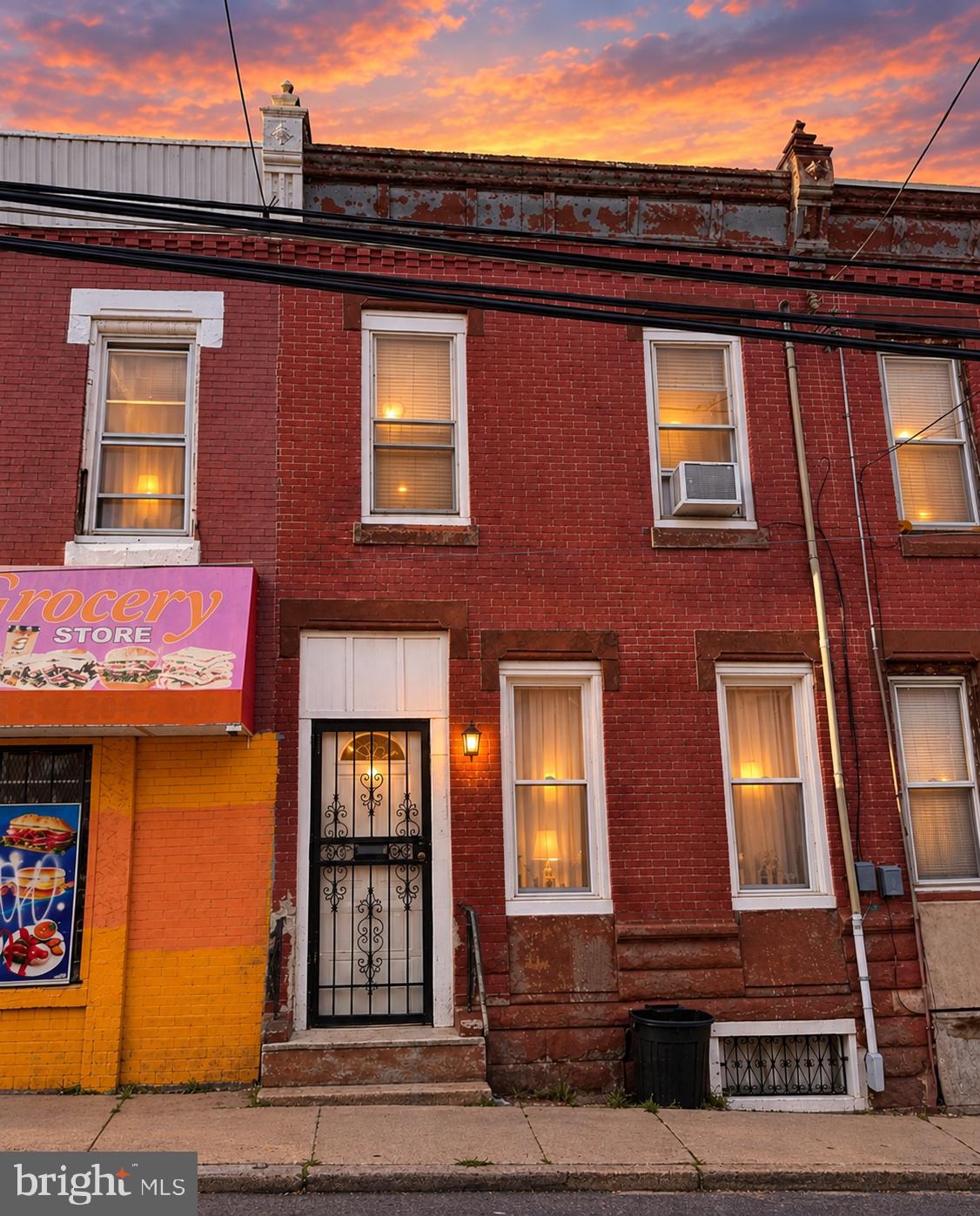 645 Cambria St, Philadelphia, PA 19133