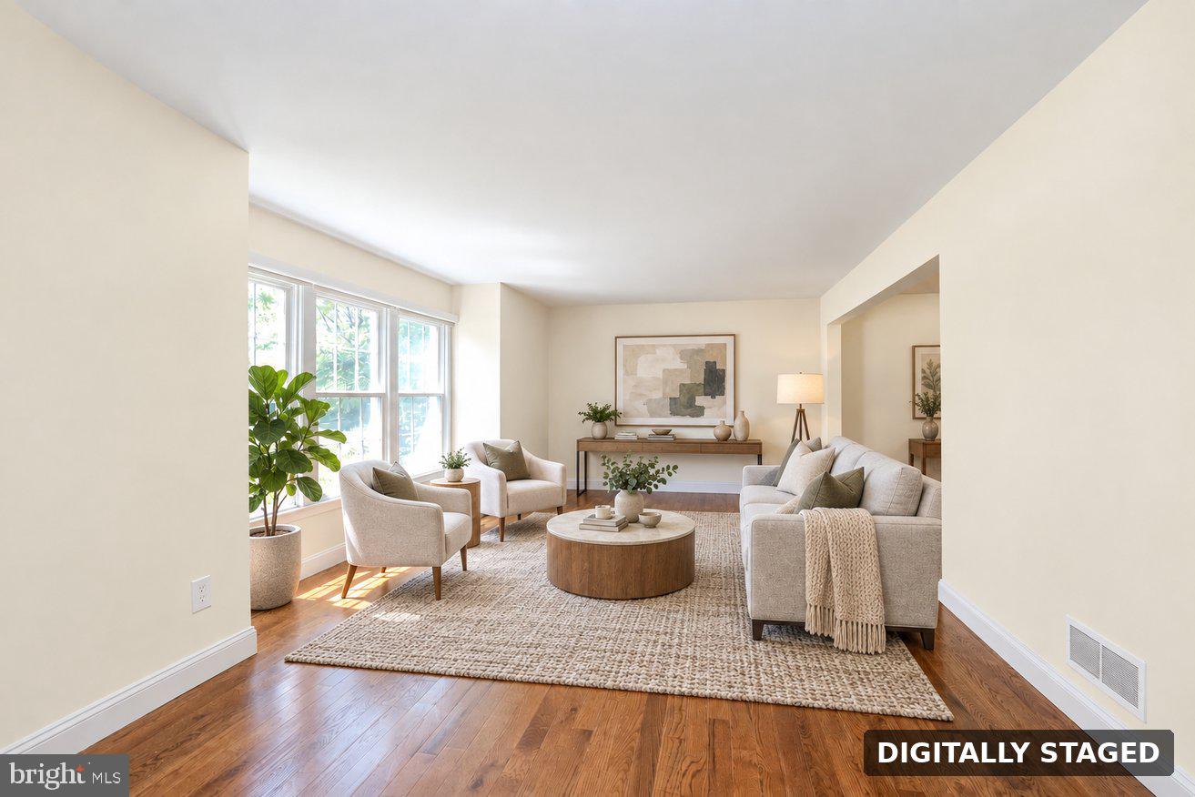 18 Parker Rd, Plainsboro, NJ 08536 photo