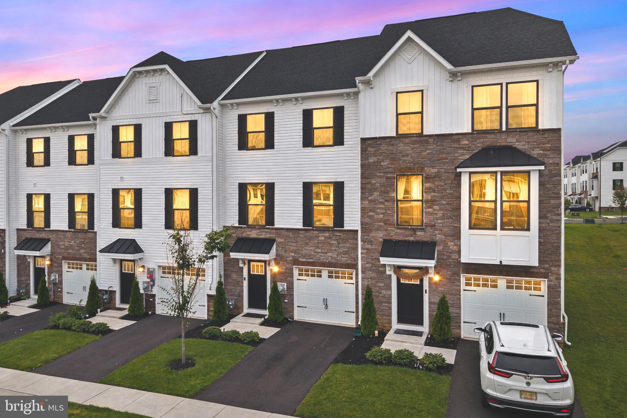47 Rosemary Way, Mount Laurel, NJ 08054