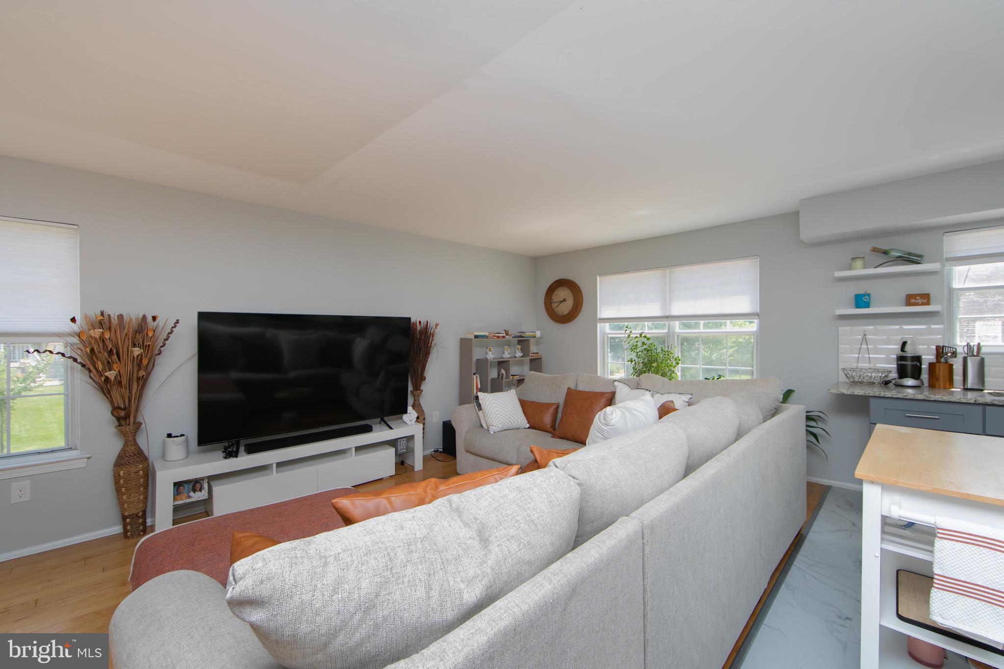 202 Ashby Ct, Mount Laurel, NJ 08054 photo