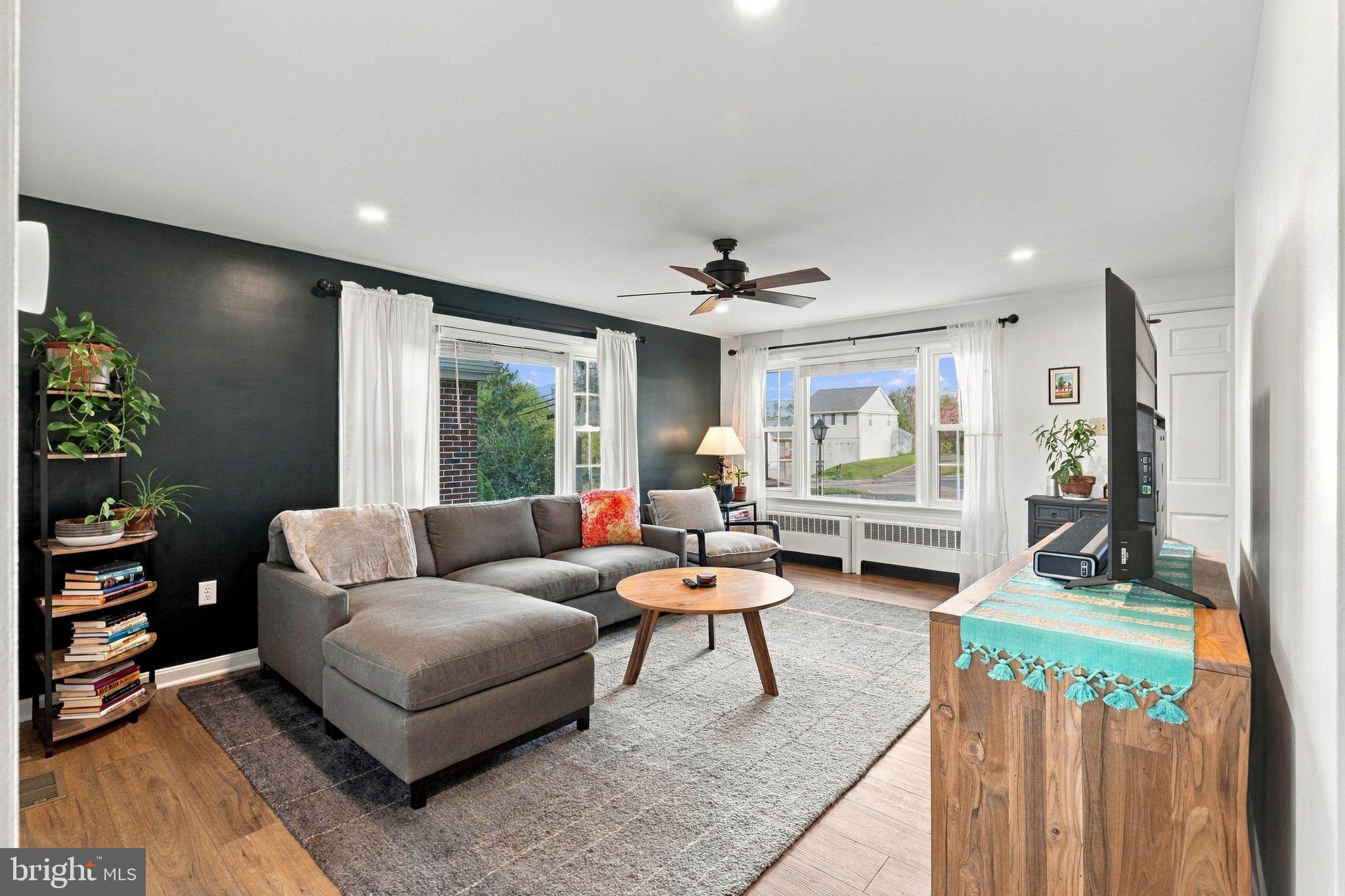 150 W Roseville Rd, Lancaster, PA 17601 photo