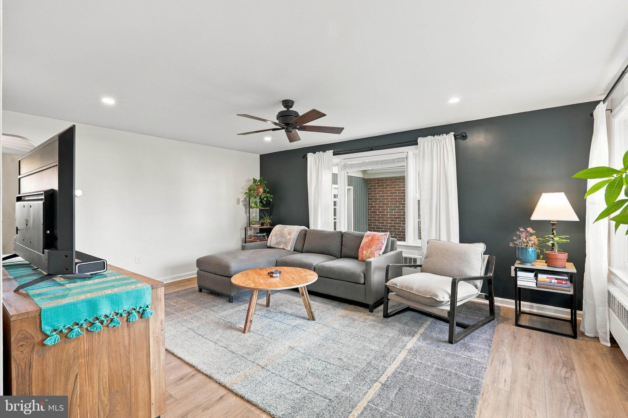 150 W Roseville Rd, Lancaster, PA 17601 photo