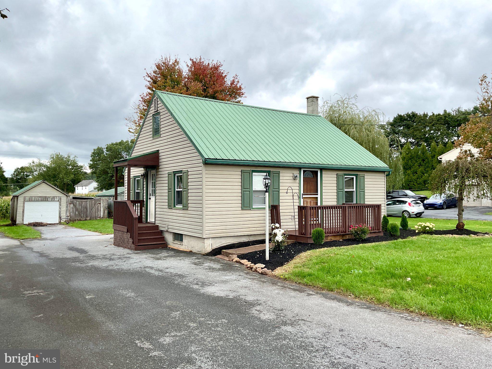641 N Farmersville Rd, Ephrata, PA 17522 photo