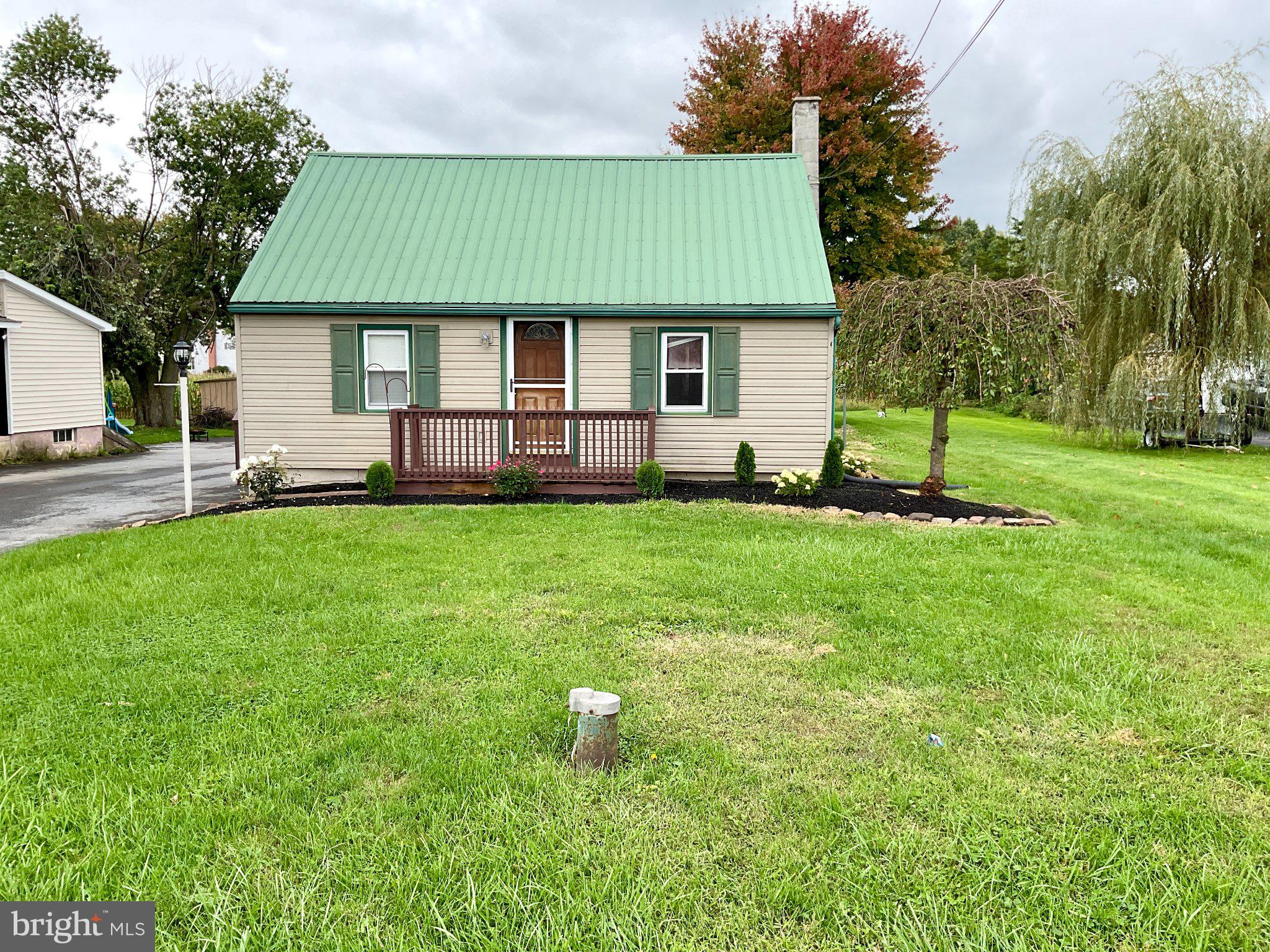 641 N Farmersville Rd, Ephrata, PA 17522 photo