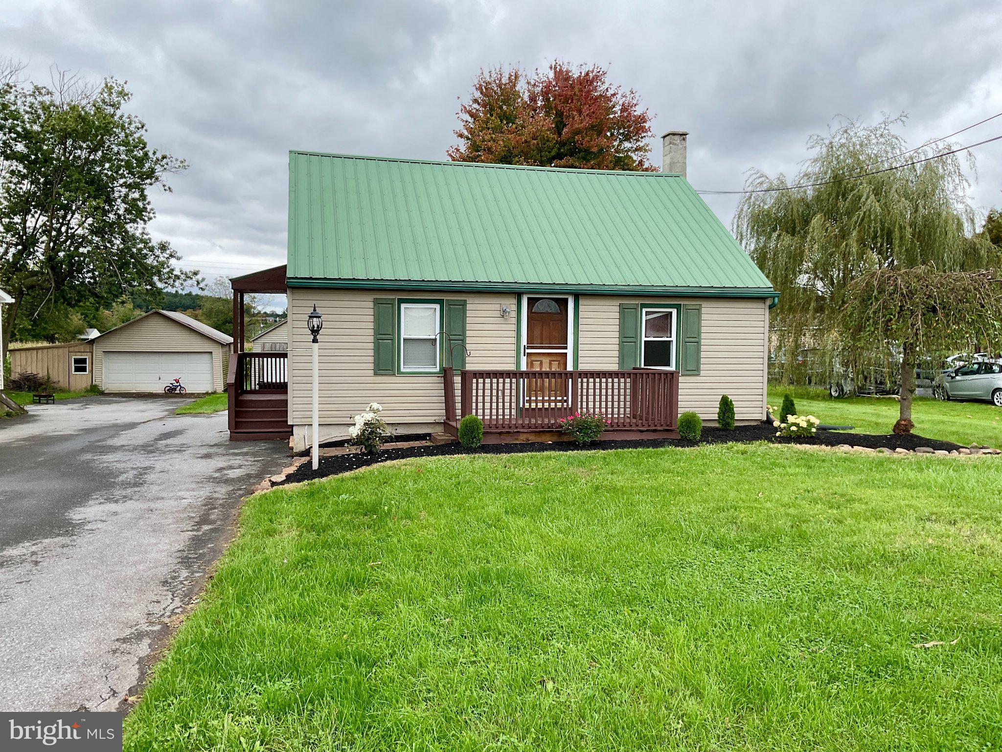 641 N Farmersville Rd, Ephrata, PA 17522 photo
