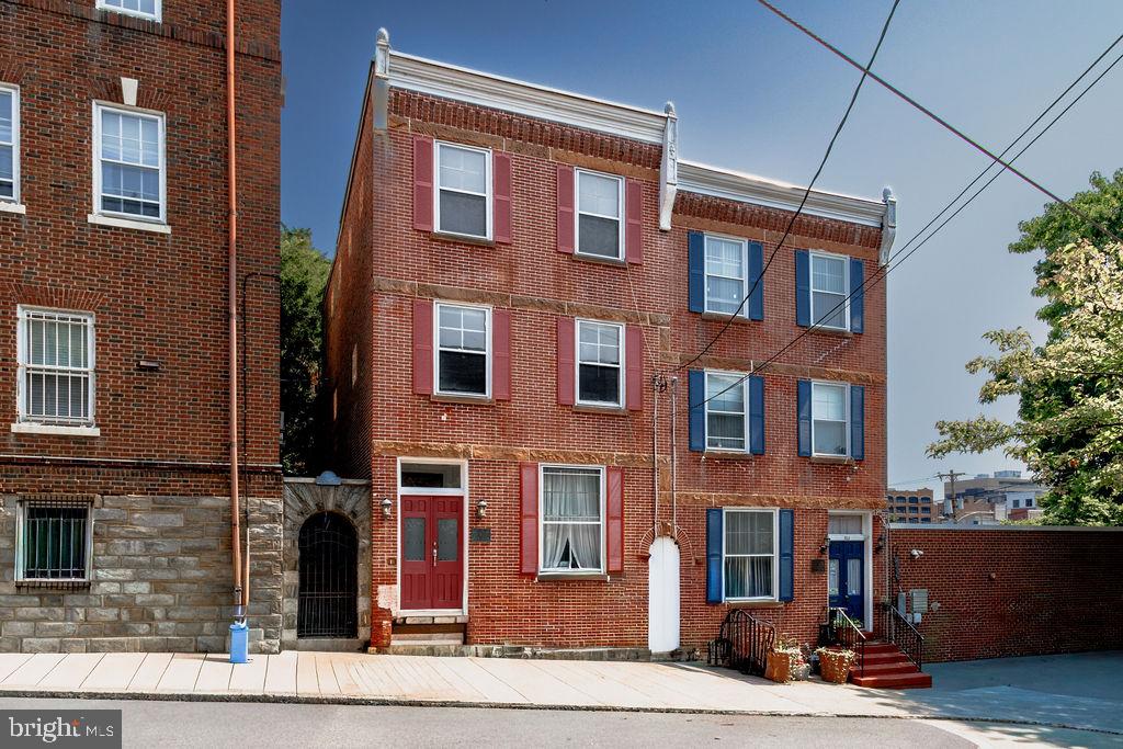 307 5th St, Wilmington, DE 19801