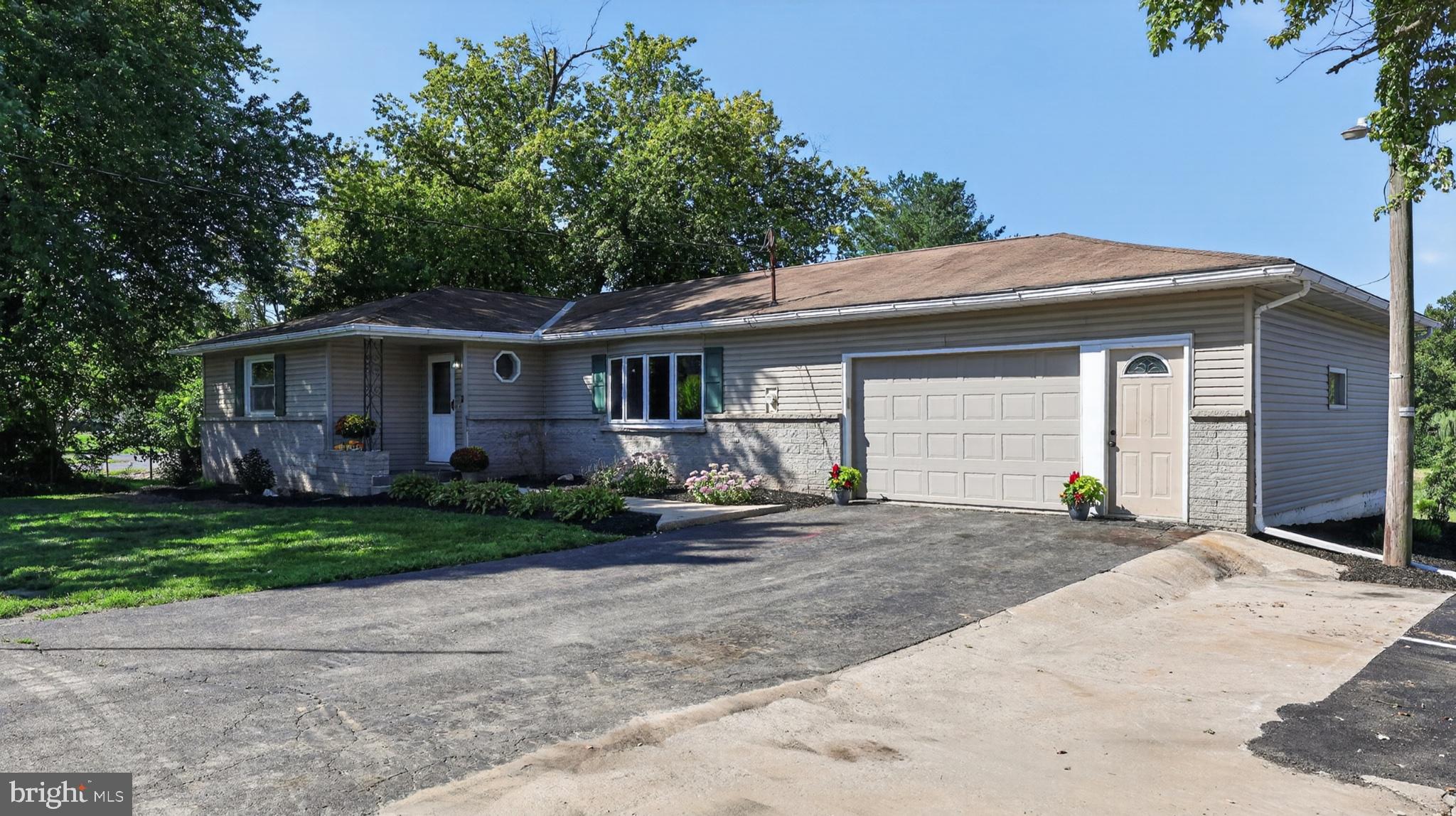 183 Oak Bottom Rd, Quarryville, PA 17566 photo