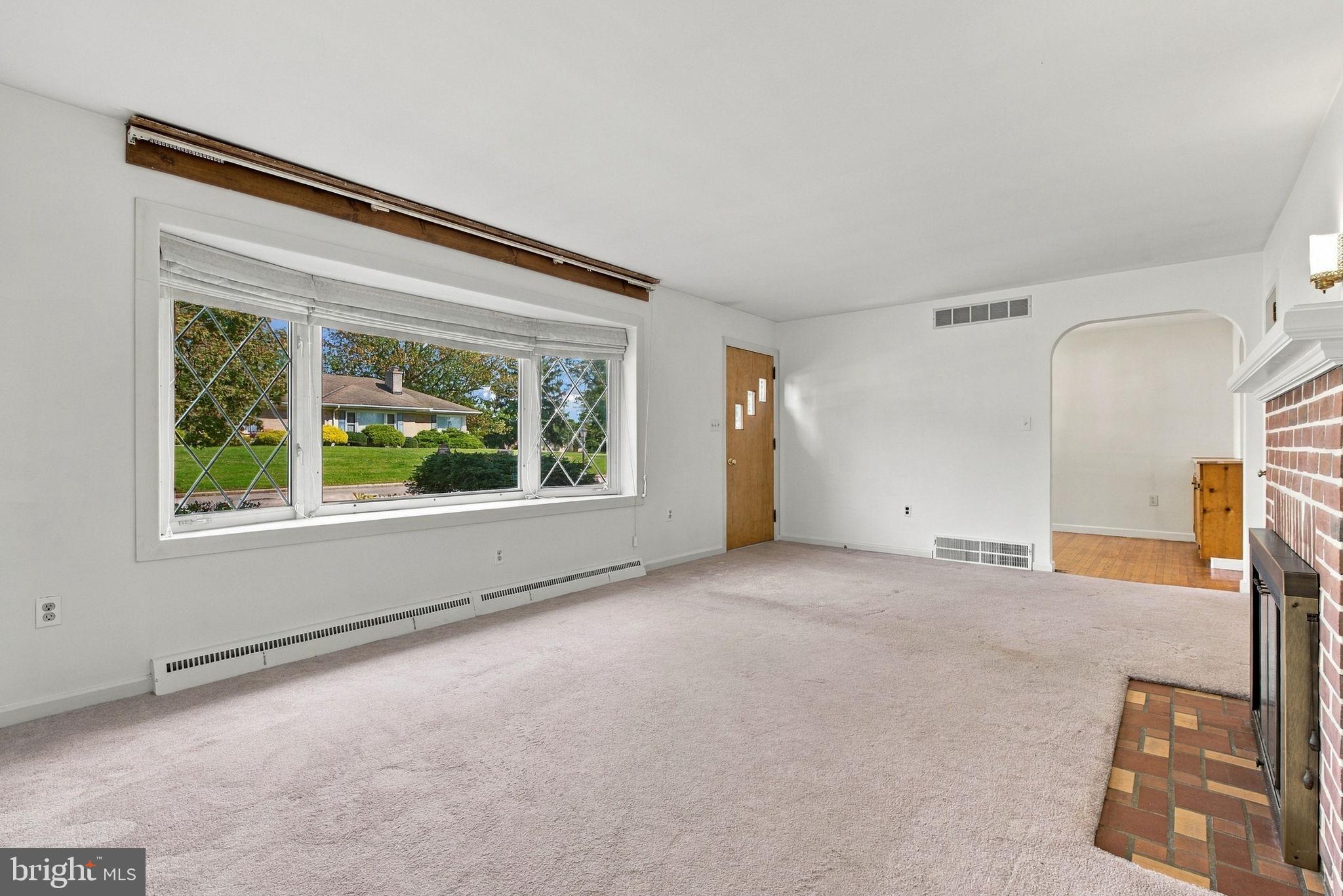 1664 Altland Ave, York, PA 17404 photo