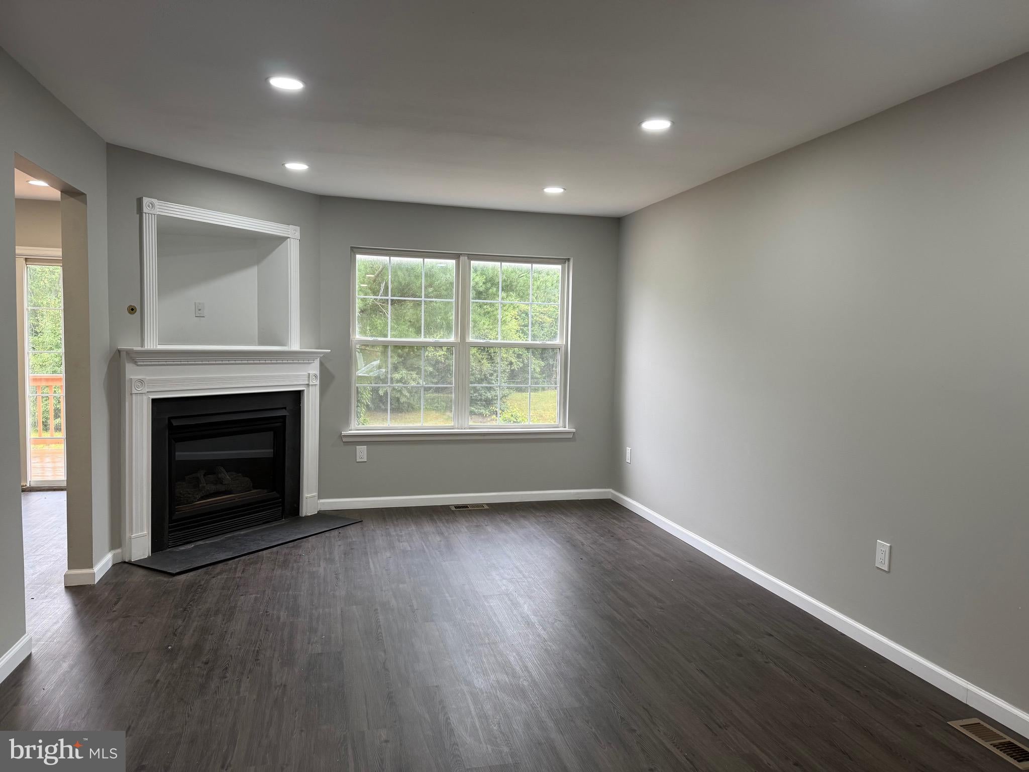 47 Tattersall Dr, Burlington, NJ 08016 photo