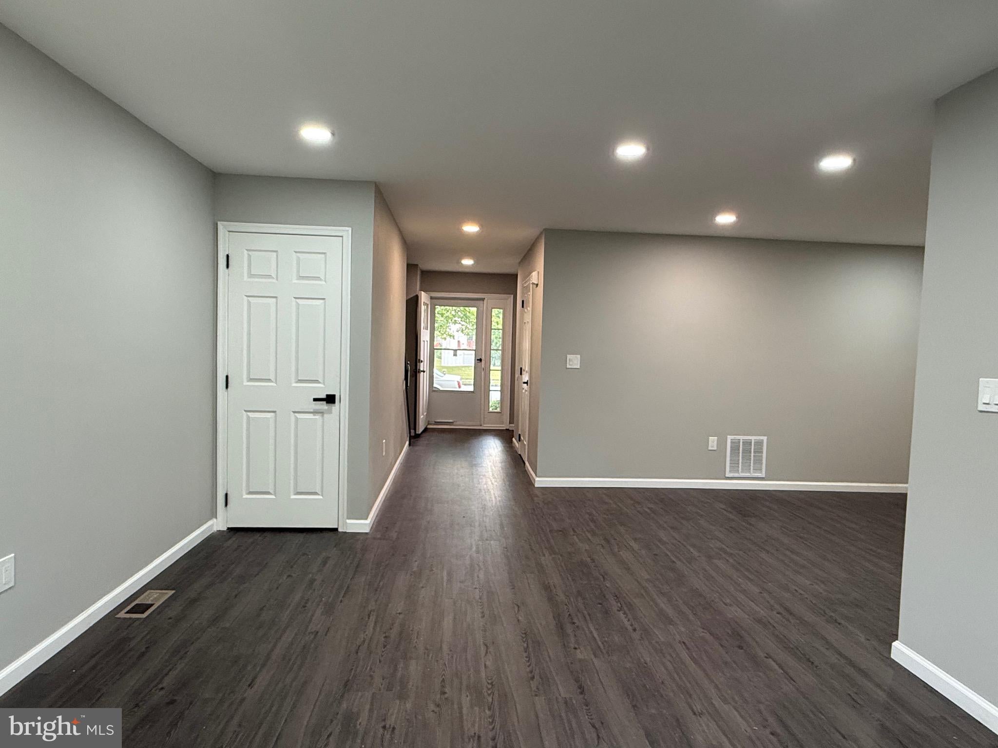 47 Tattersall Dr, Burlington, NJ 08016 photo
