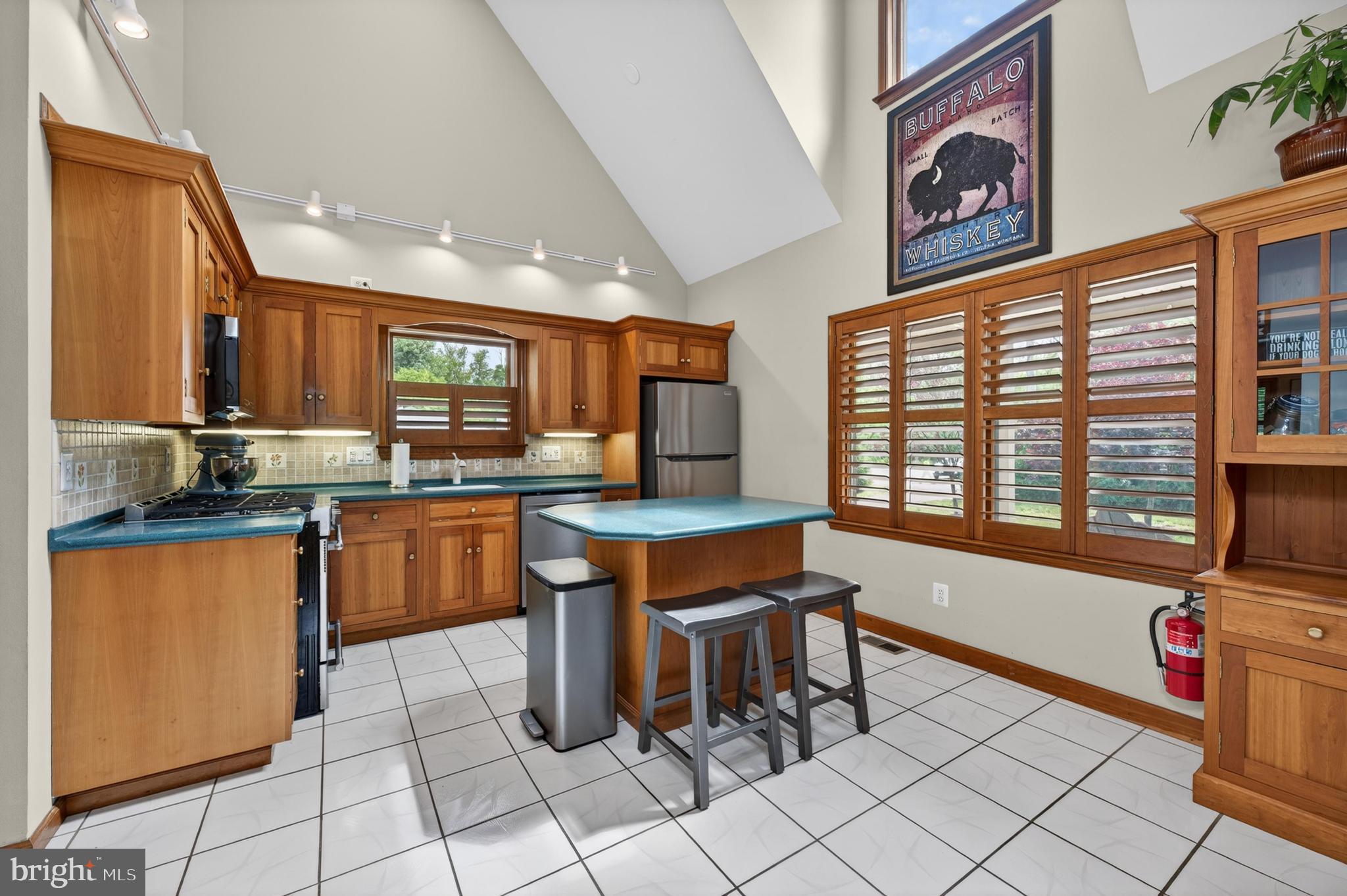 95 10th St, Marlton, NJ 08053 photo
