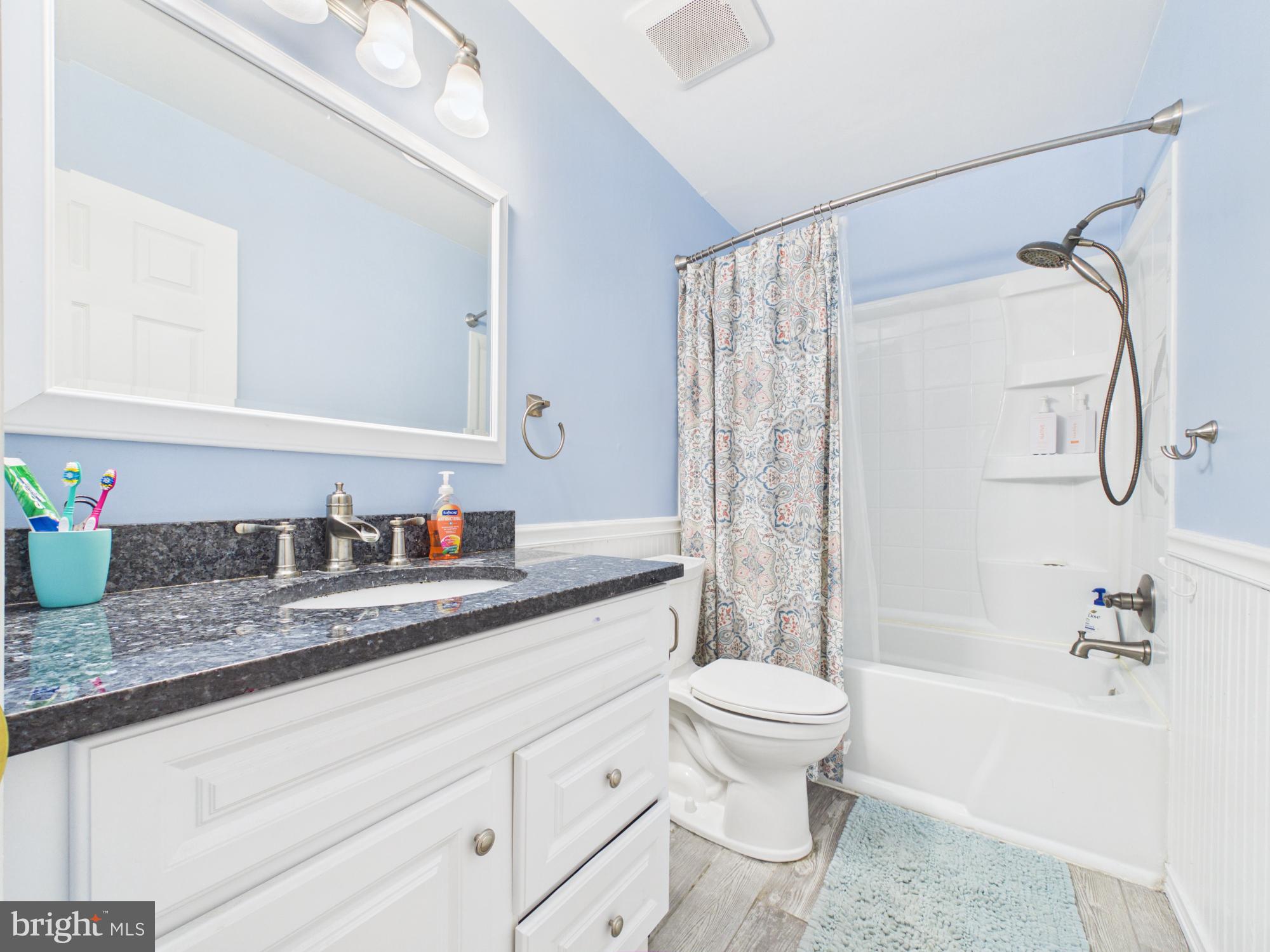 5420 Pinehurst Dr, Wilmington, DE 19808 photo
