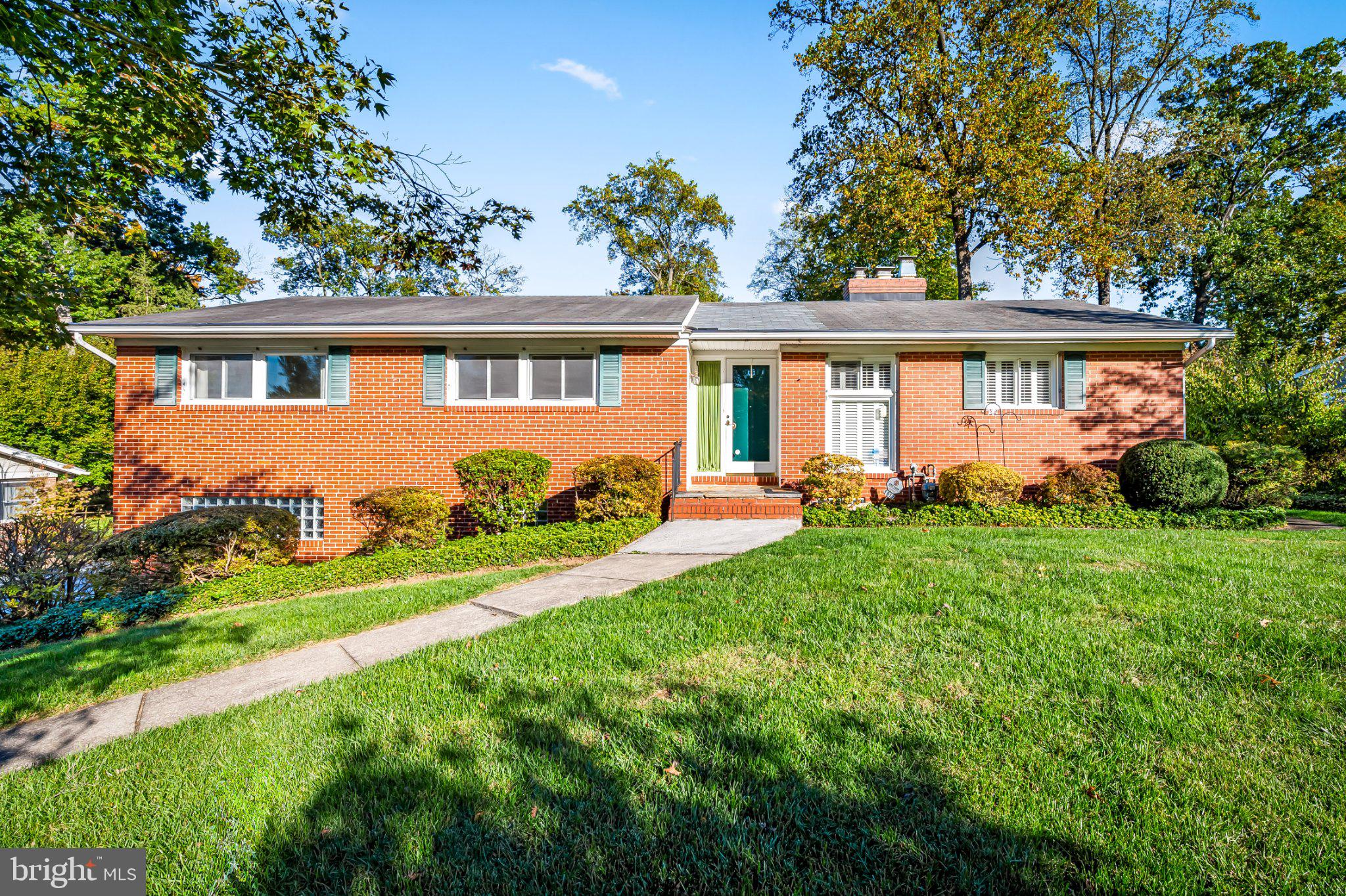 1917 Knollton Rd, Timonium, MD 21093