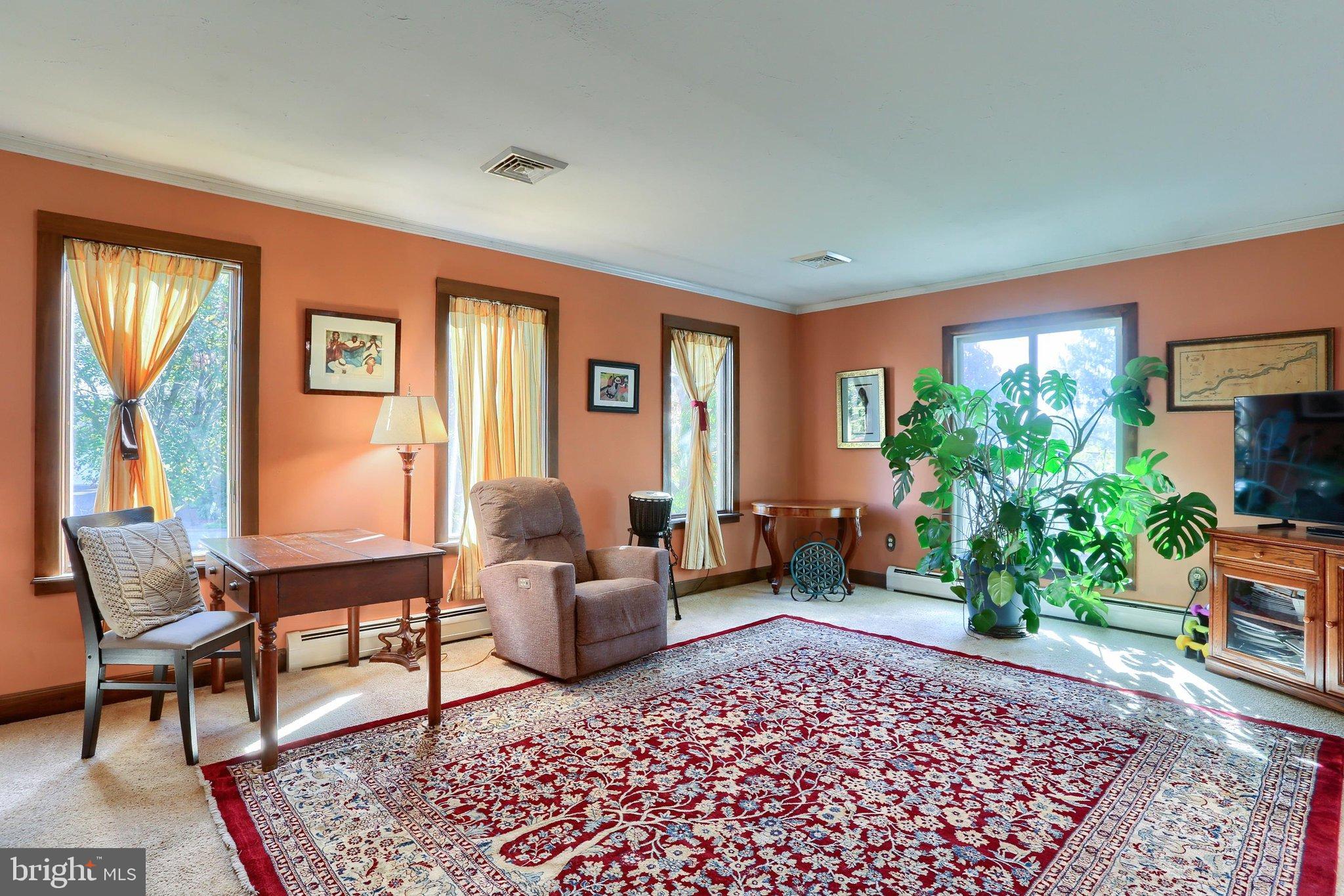 37 Arthur St, Hummelstown, PA 17036 photo