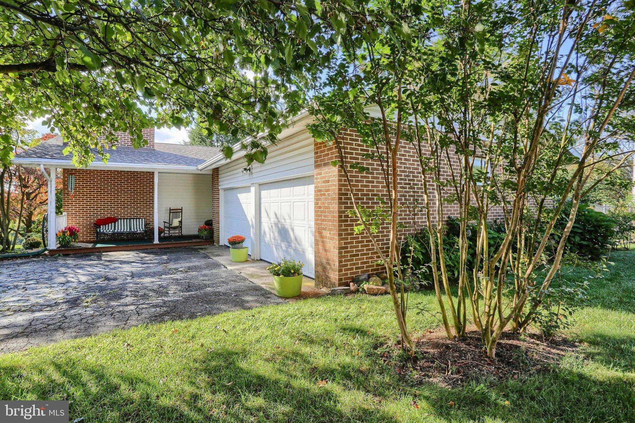 37 Arthur St, Hummelstown, PA 17036 photo