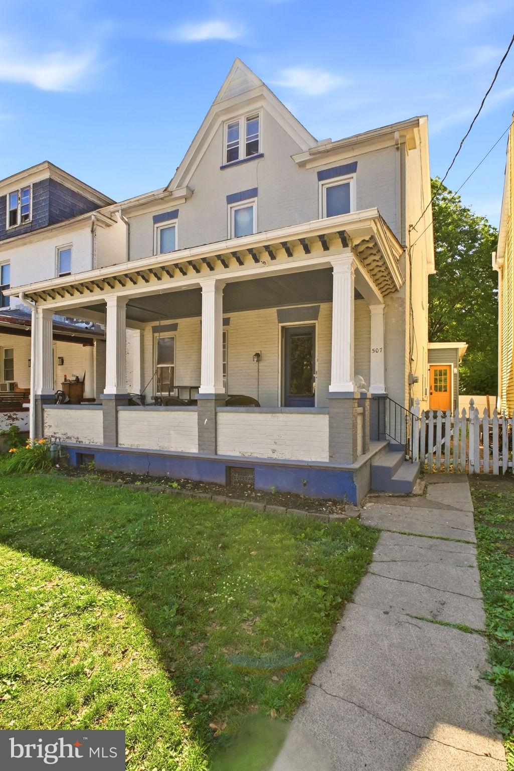 507 Walnut St, Catasauqua, PA 18032 photo