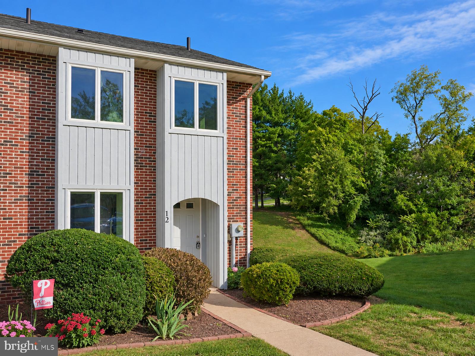 12 Lenape Ln, Douglassville, PA 19518