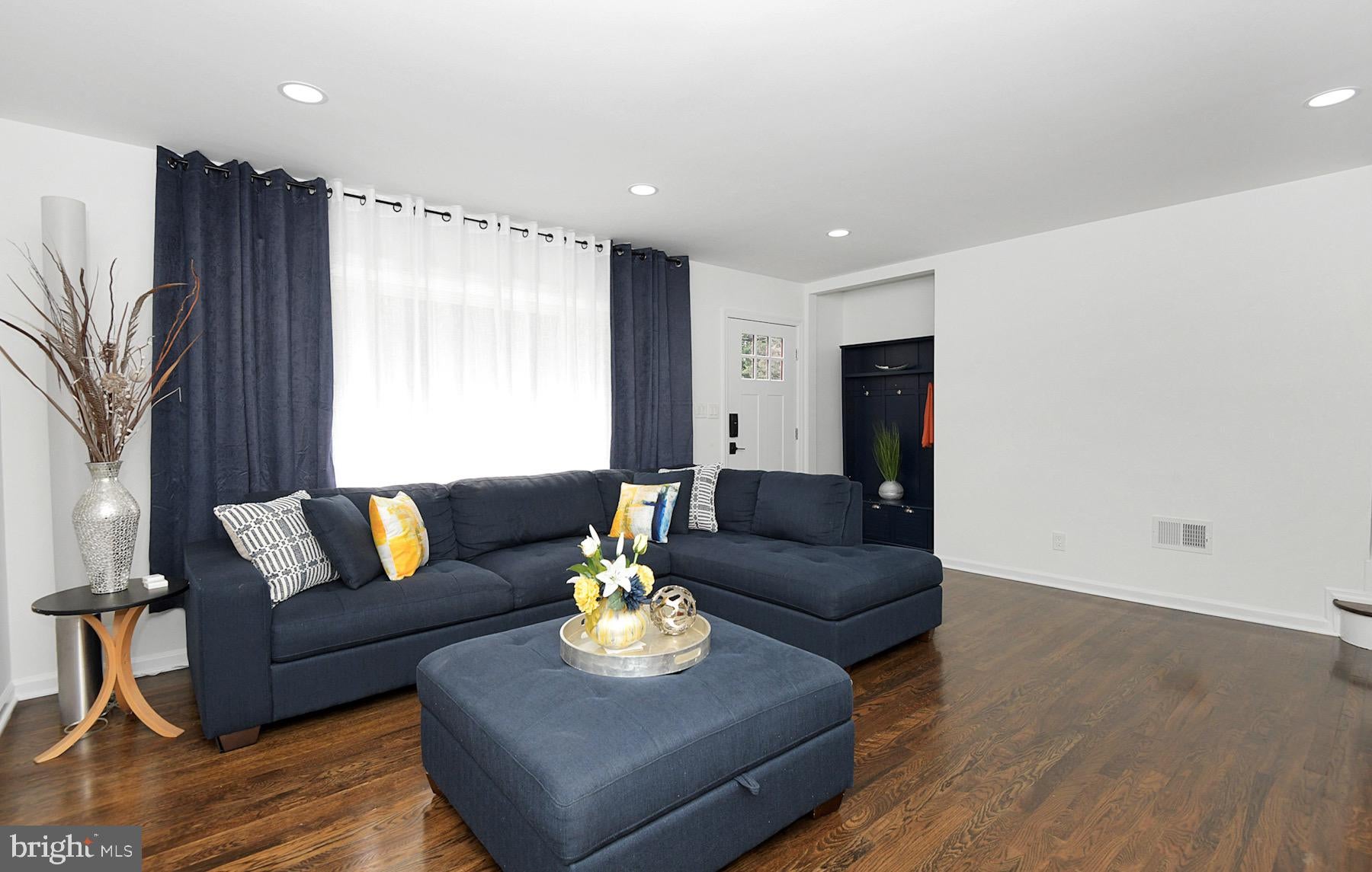 321 Walnut Ln, Princeton, NJ 08540 photo