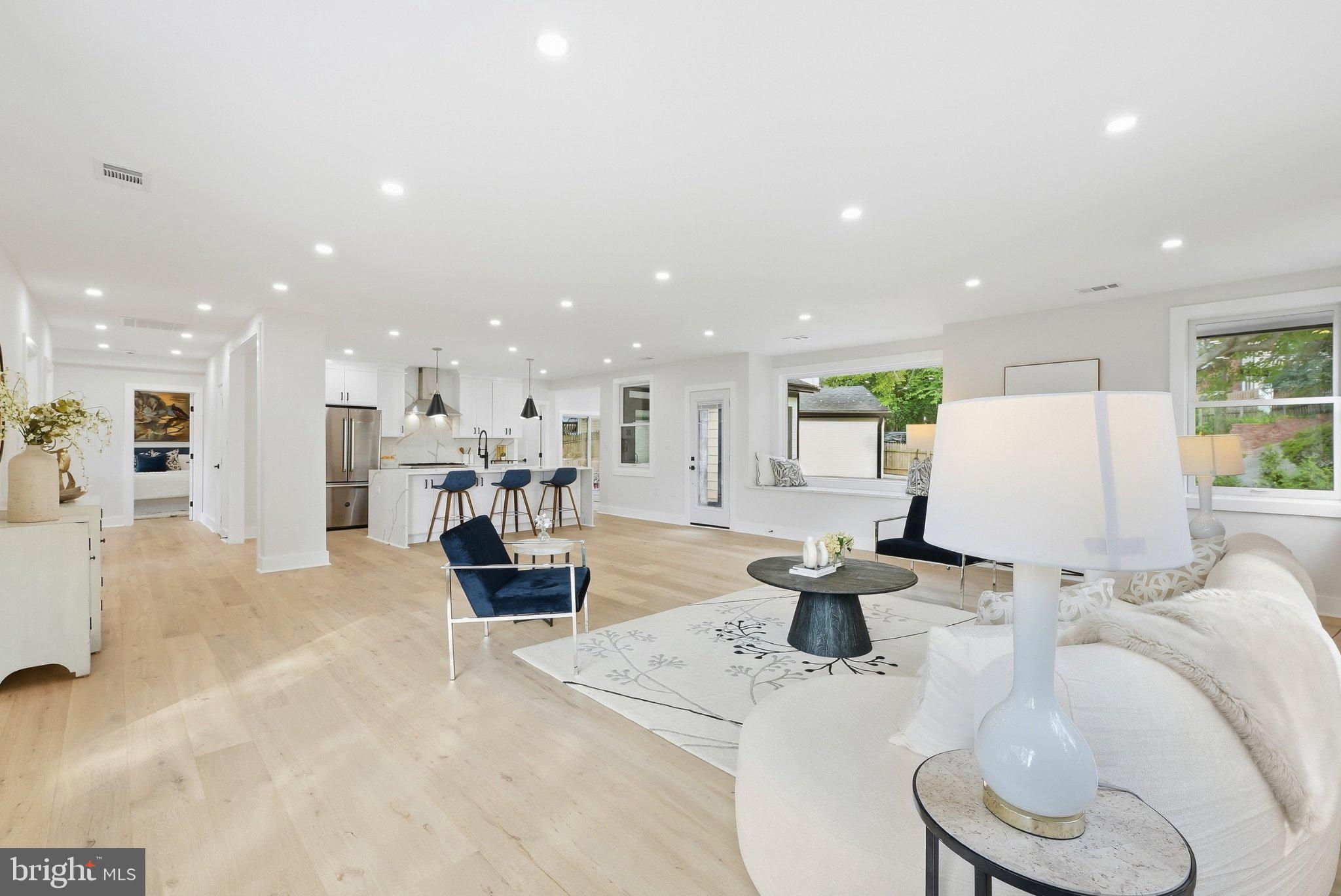 5213 Acacia Ave, Bethesda, MD 20814