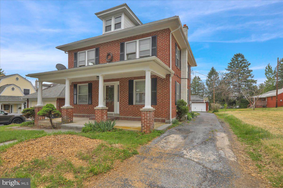 26 Bucks St, Wernersville, PA 19565 photo