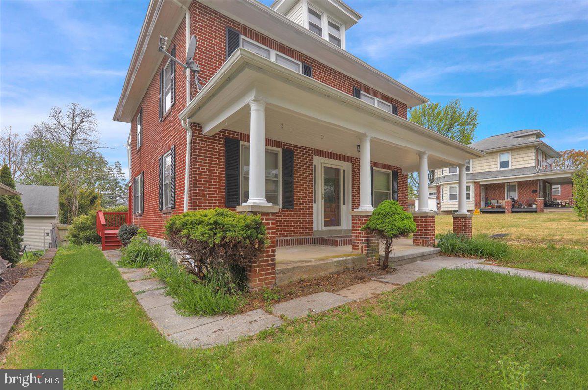 26 Bucks St, Wernersville, PA 19565 photo