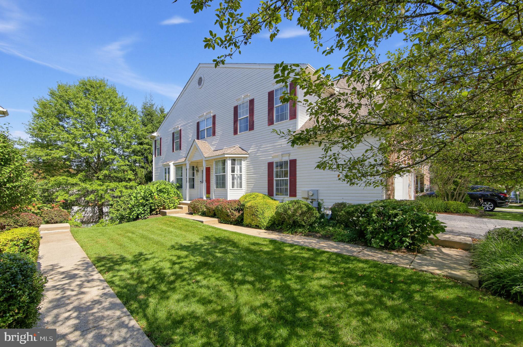 135 Fringetree Dr, West Chester, PA 19380