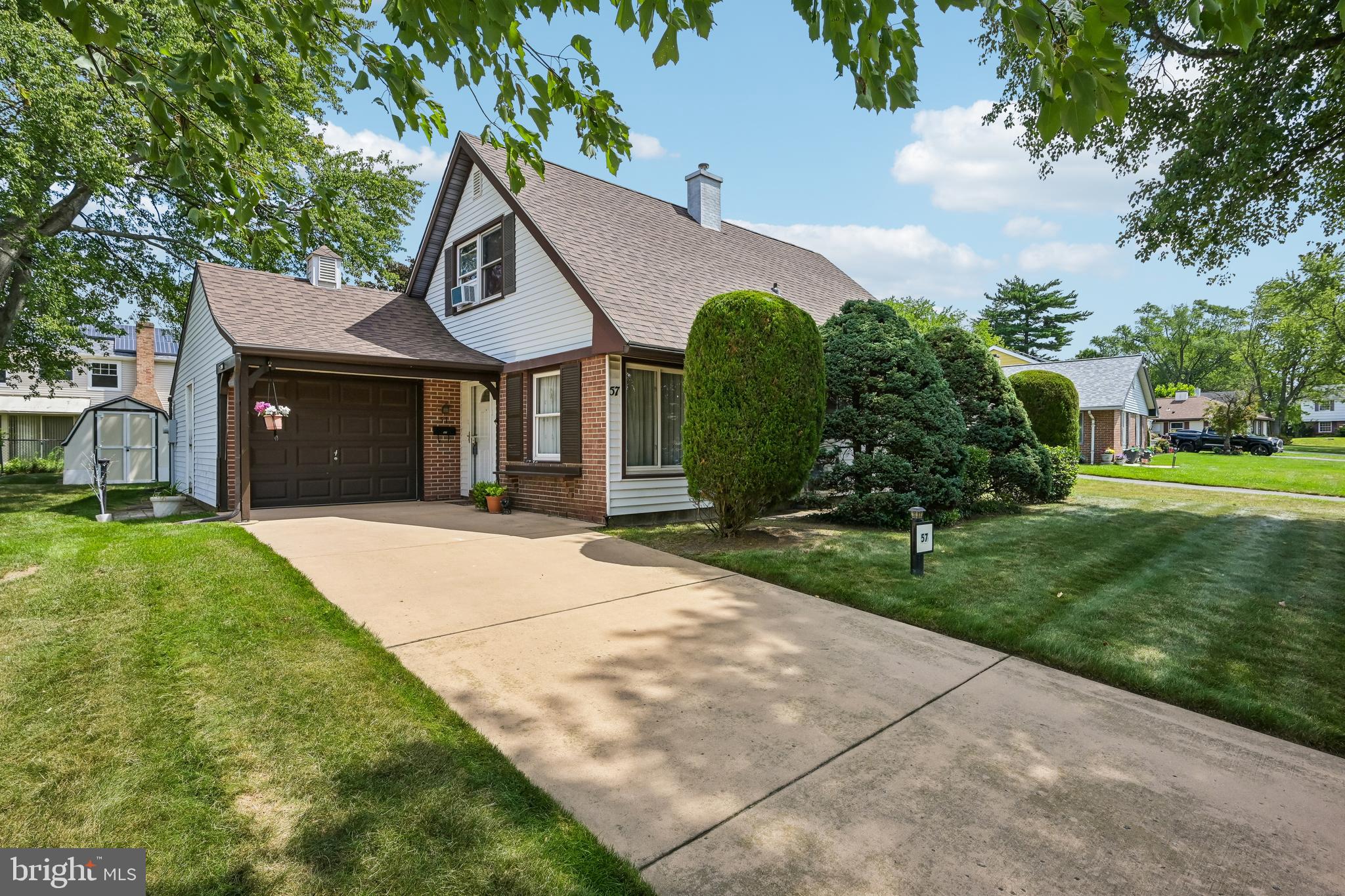 57 Pond Ln, Willingboro, NJ 08046