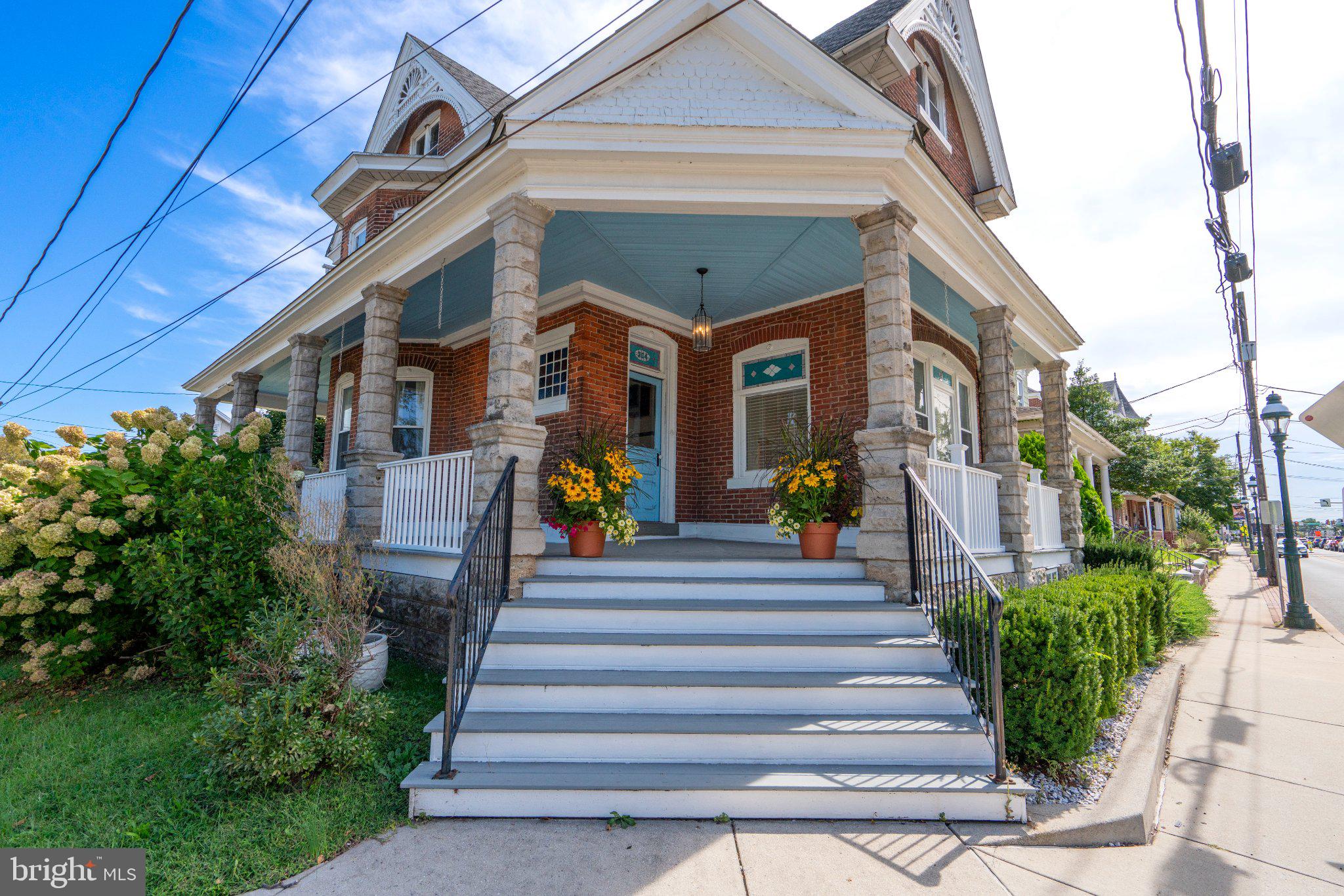 304 Main St, Pennsburg, PA 18073 photo