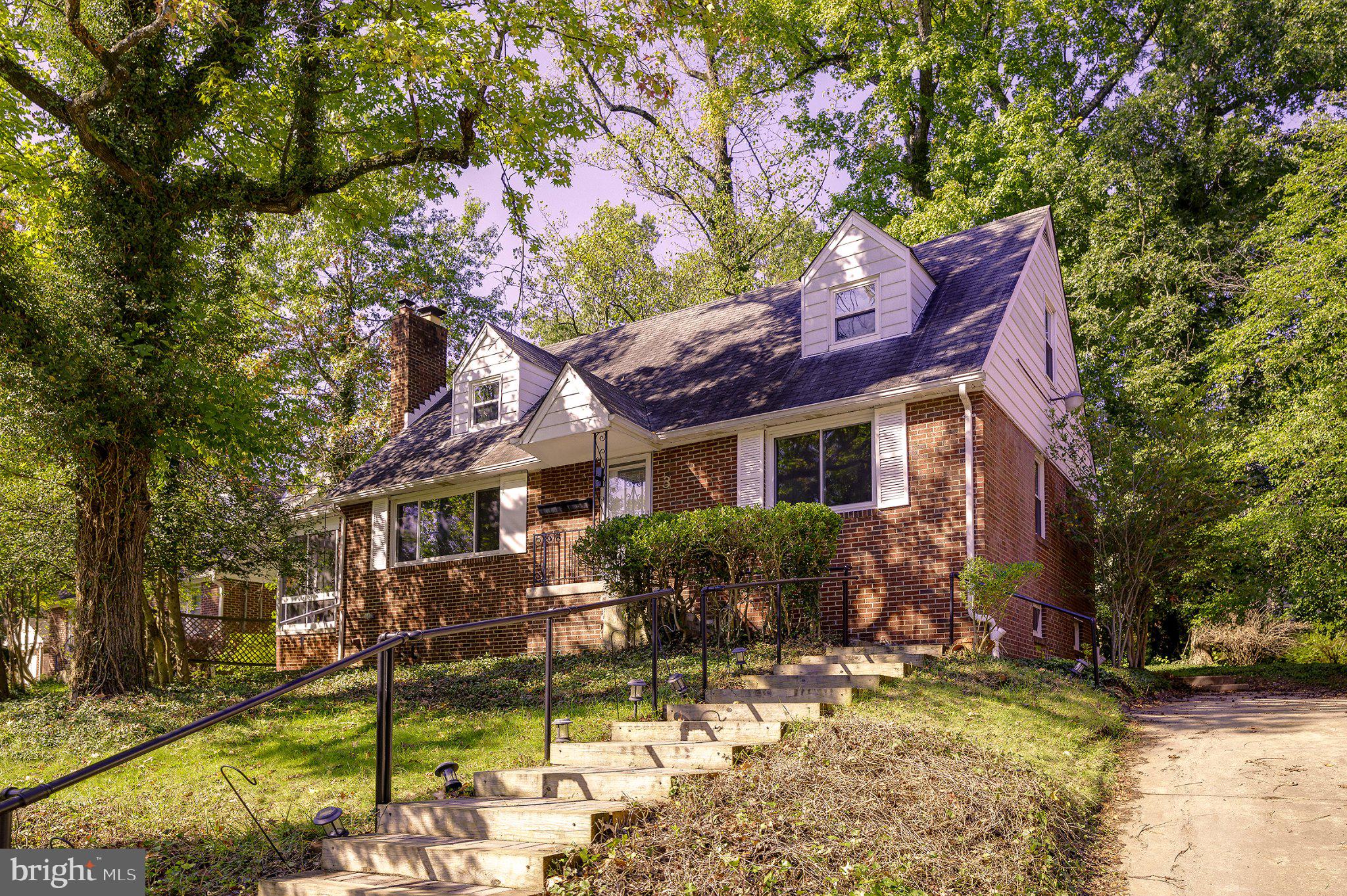 3 Lakeside Dr, Greenbelt, MD 20770