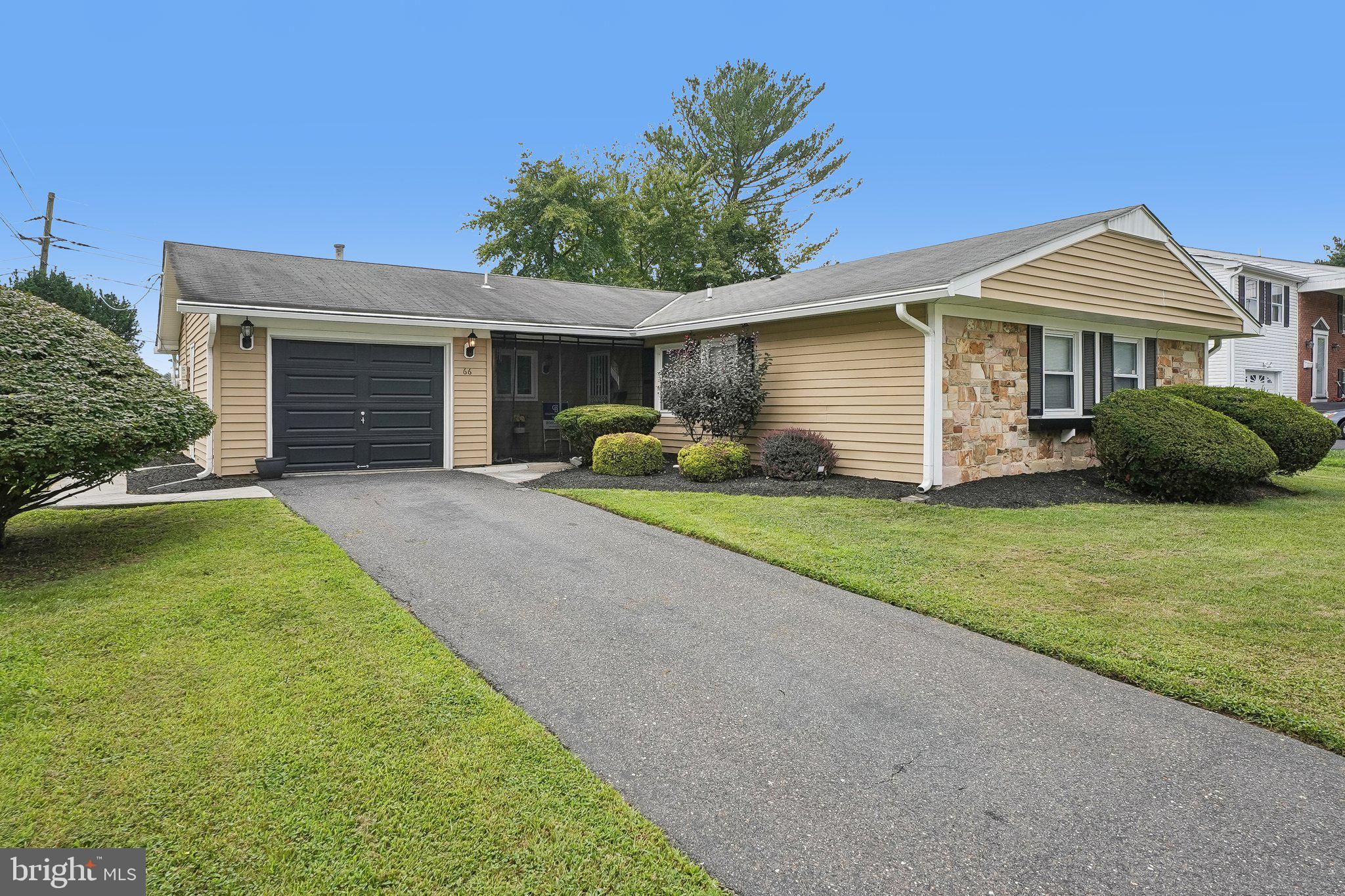 66 Triangle Ln, Willingboro, NJ 08046