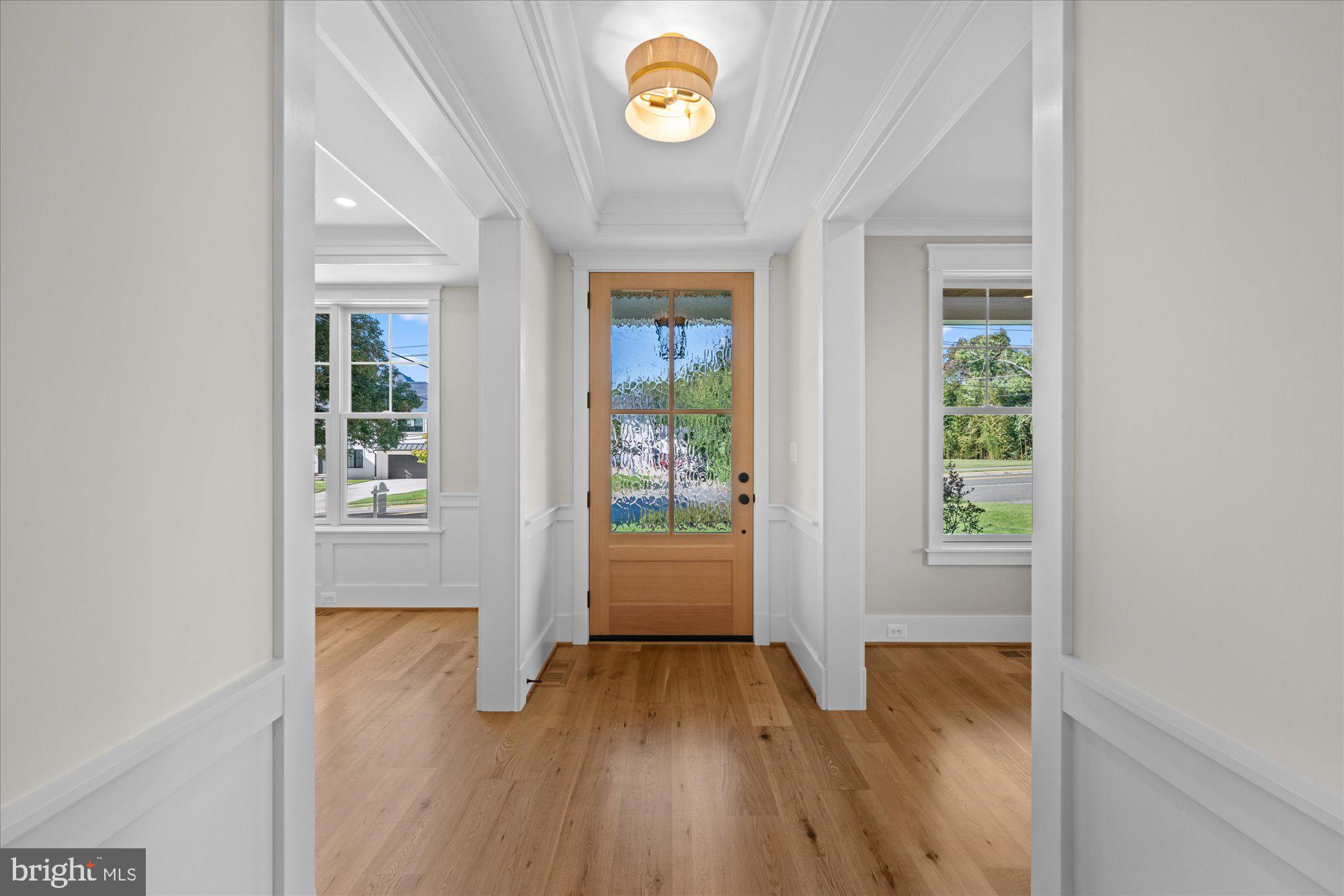 5904 Greentree Rd, Bethesda, MD 20817 photo