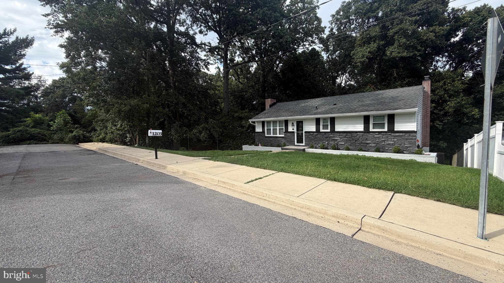 1203 Rosedale Ave, Glen Burnie, MD 21061 photo