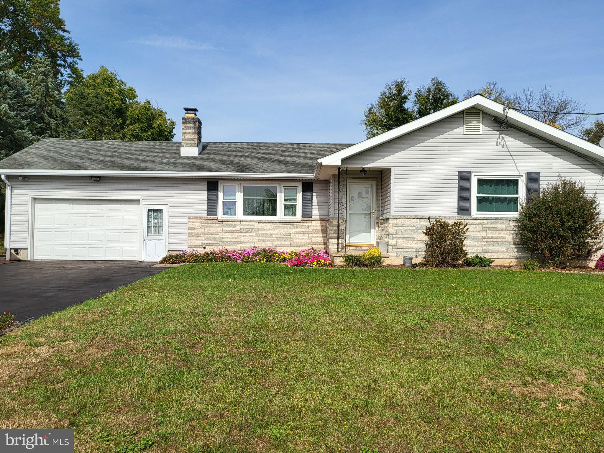 1965 Light Ave, Middletown, PA 17057