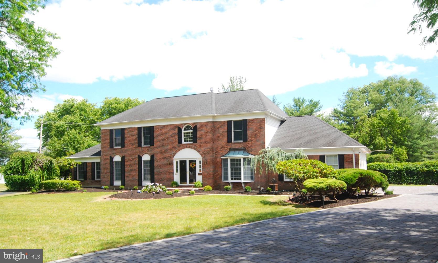 255 Pintail Ct, Langhorne, PA 19047