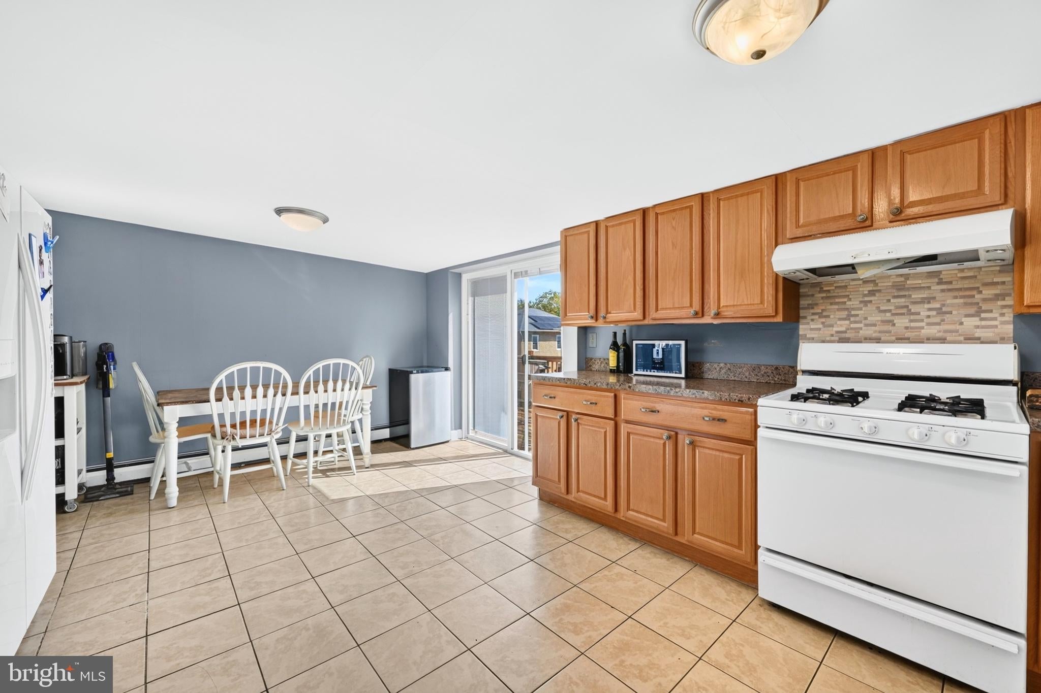 126 Poplar St, Ambler, PA 19002 photo
