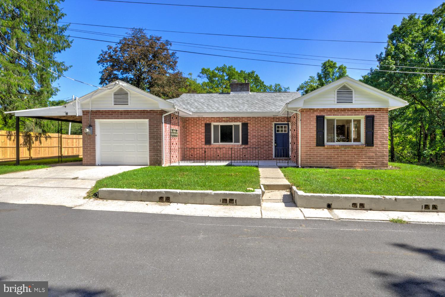 8077 Fox Mill Rd, Harrisburg, PA 17112