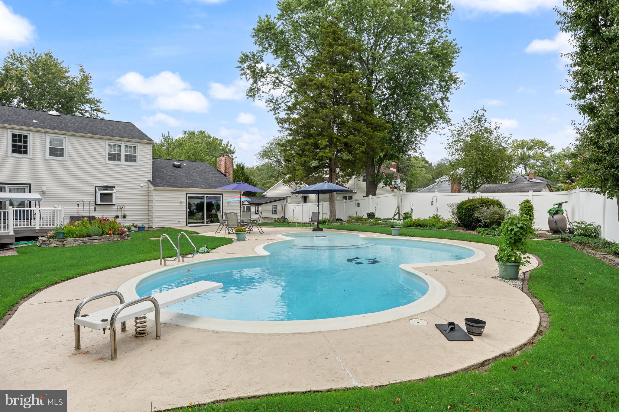52 Sunset Dr, Mount Holly, NJ 08060 photo