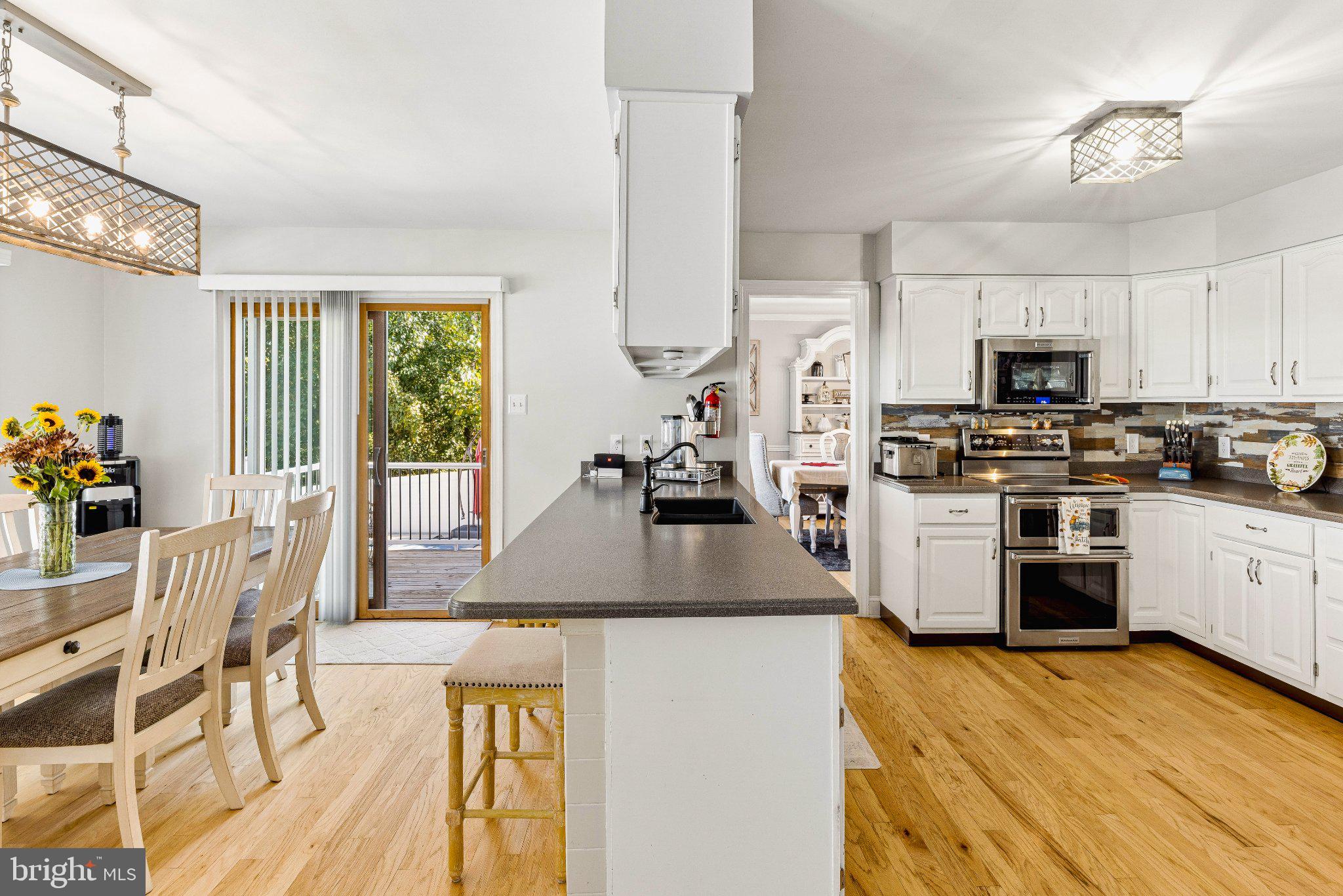 1208 Royal Ln, West Deptford, NJ 08086 photo