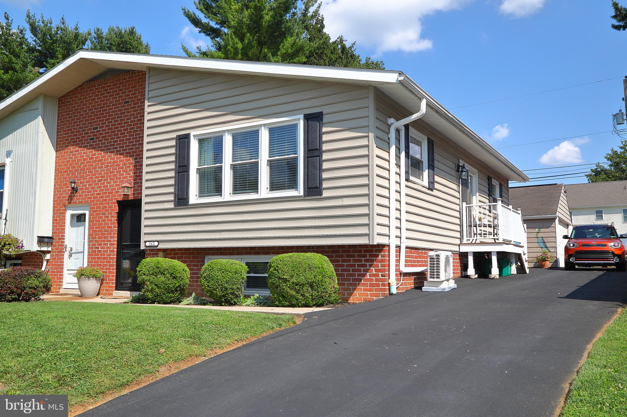 543 Golden St, Lititz, PA 17543