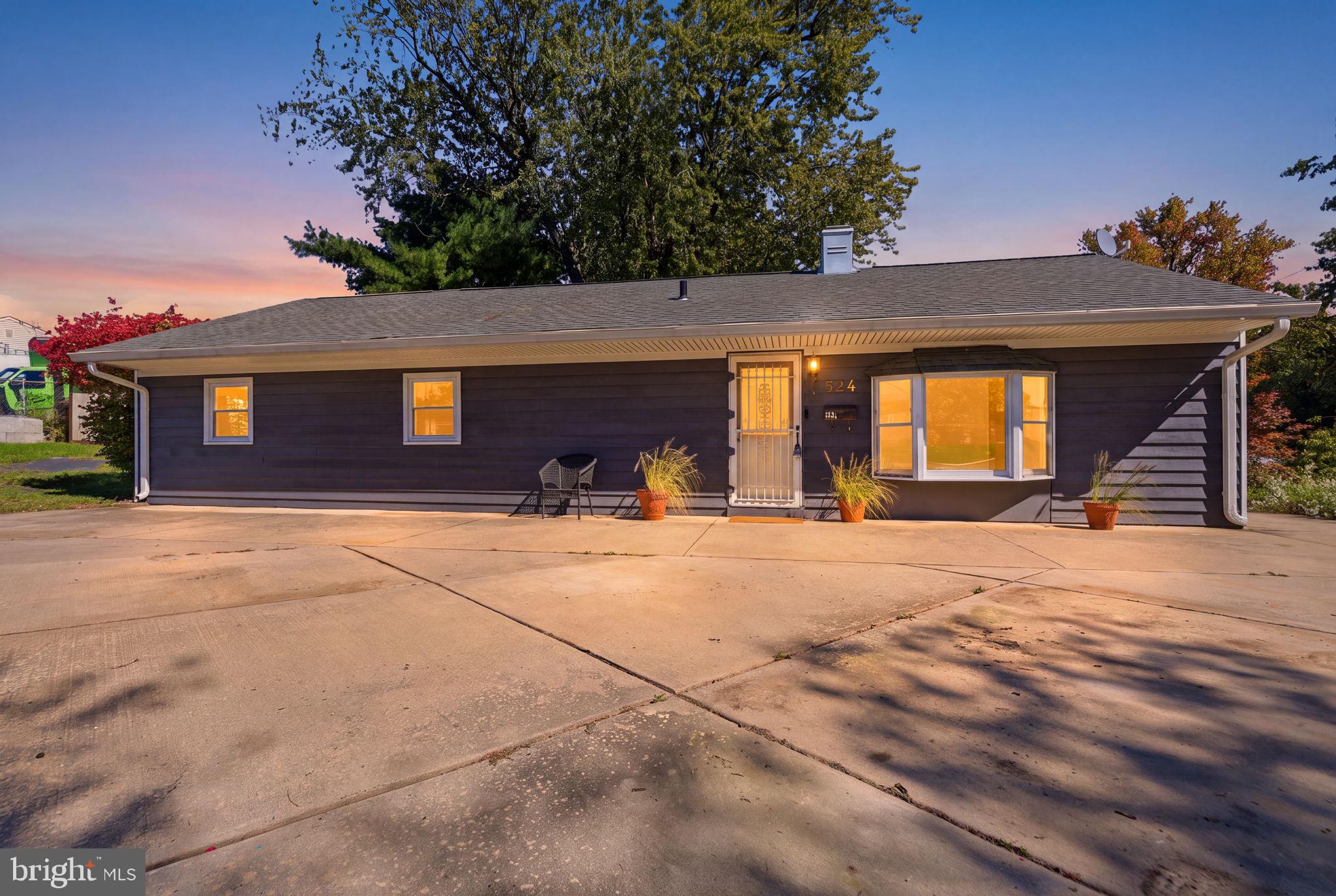 324 Devon Rd, Fairless Hills, PA 19030