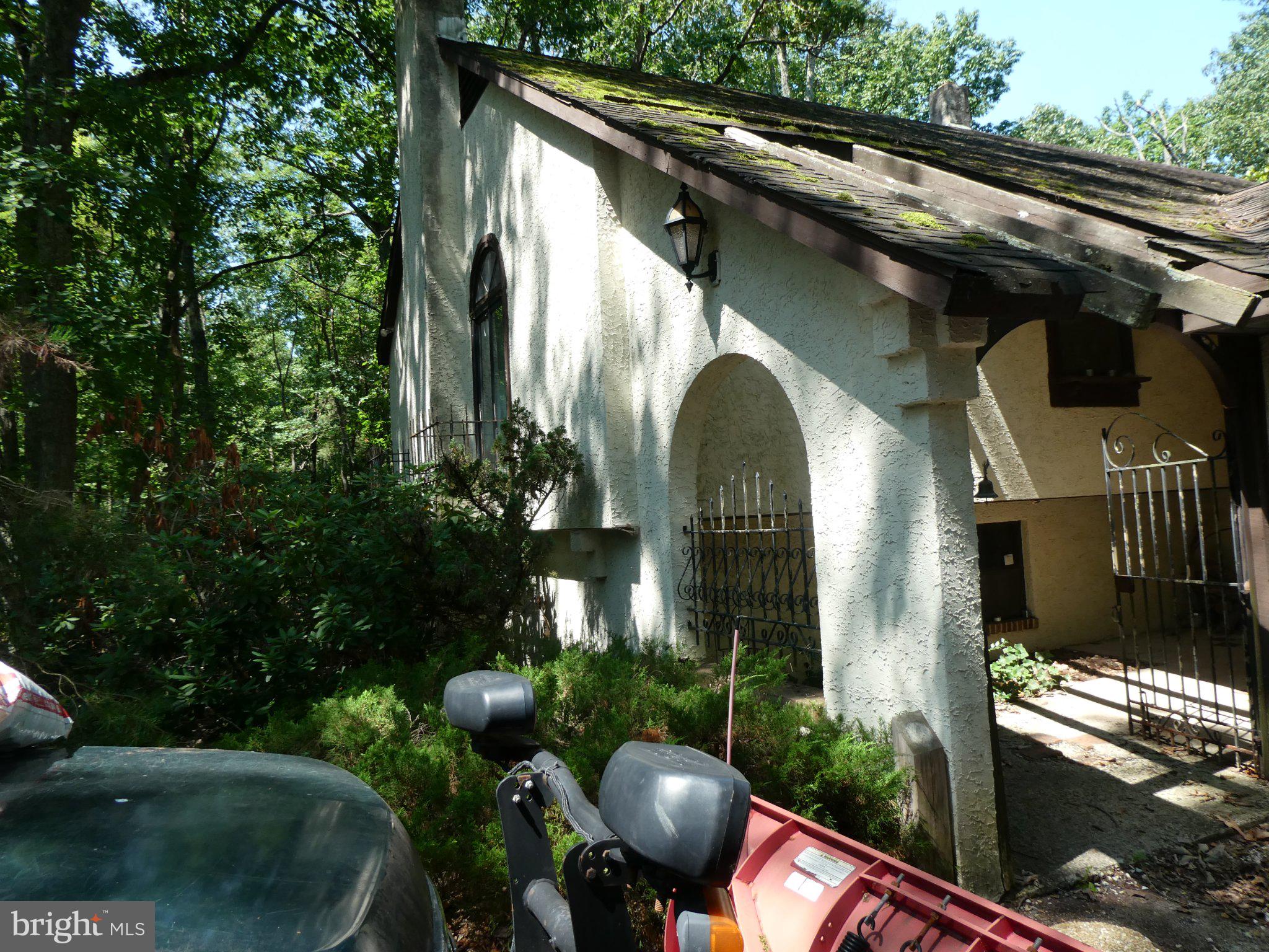12 Robin Ln, West Berlin, NJ 08091 photo