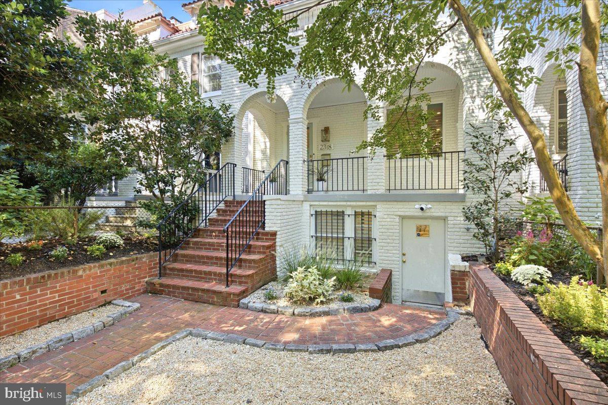 2318 Ashmead Pl, Washington, DC 20009 photo