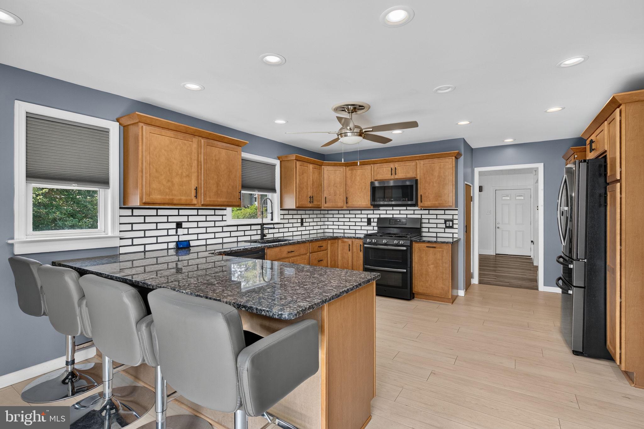 676 W Market St, Marietta, PA 17547 photo