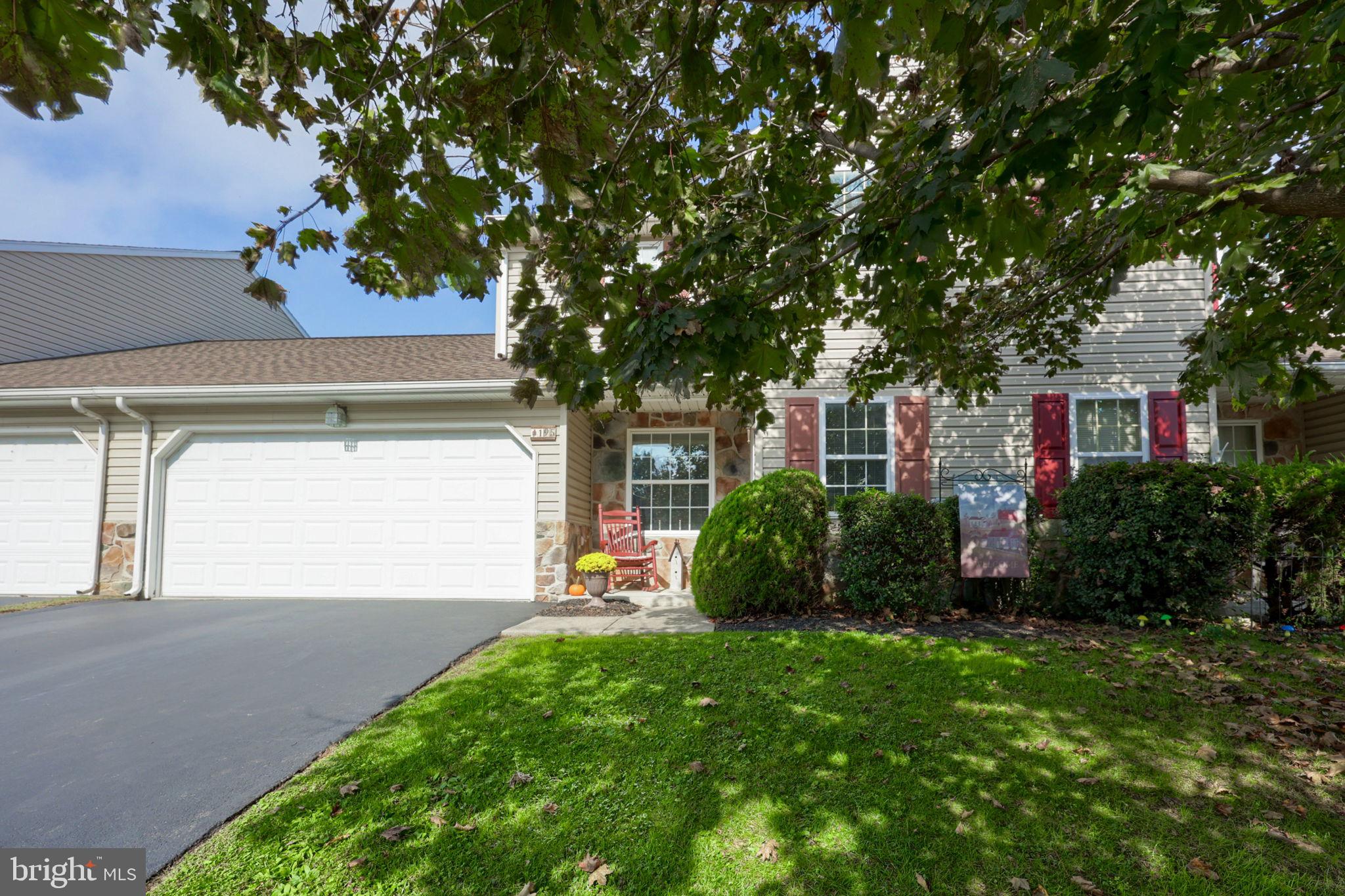 195 Strawberry St, Leola, PA 17540 photo