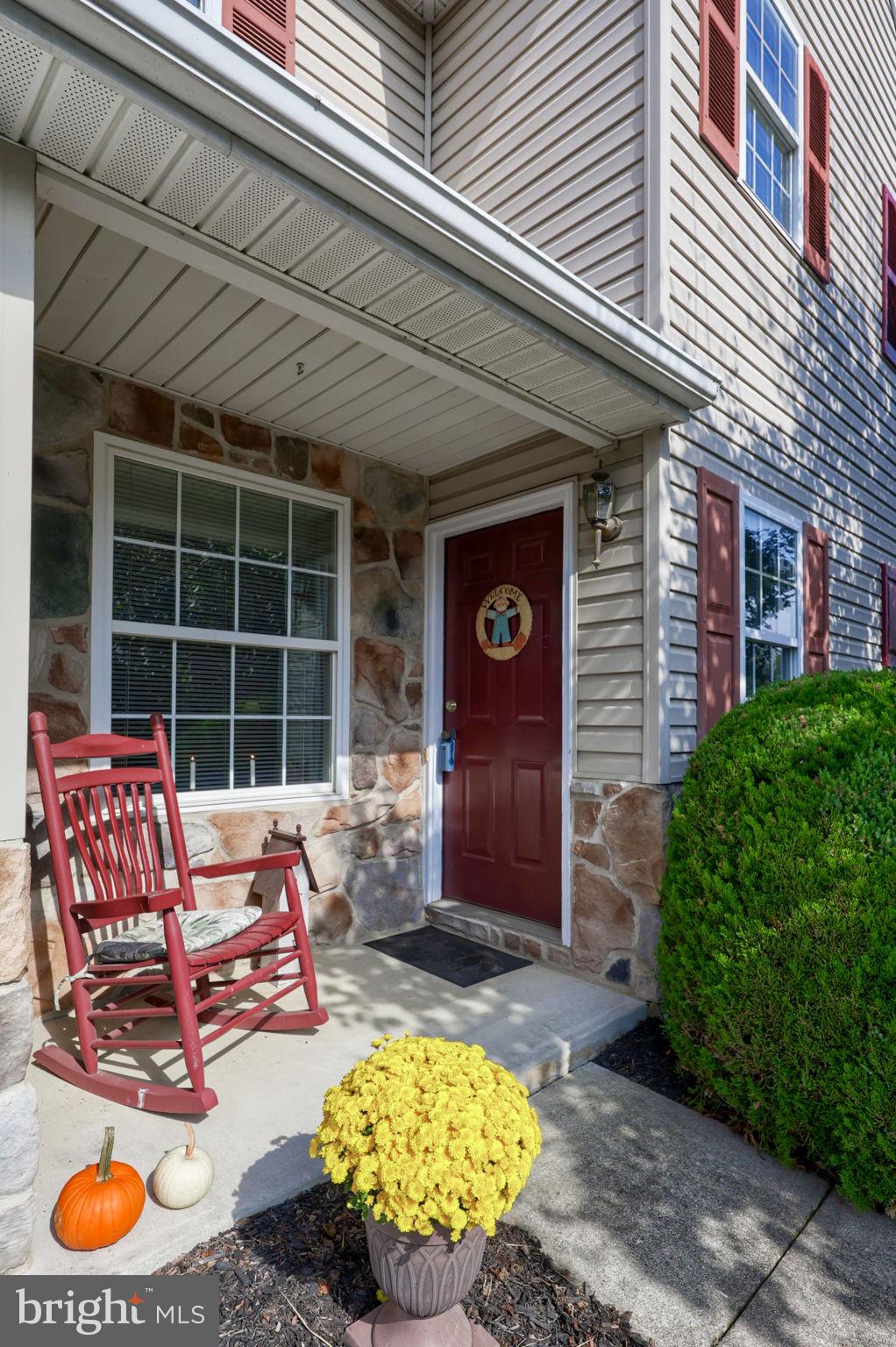195 Strawberry St, Leola, PA 17540 photo