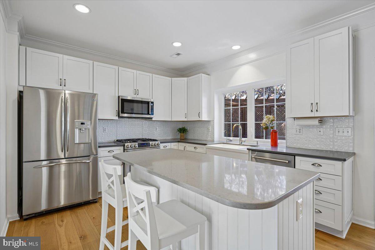 21409 Emerald Dr, Germantown, MD 20876 photo